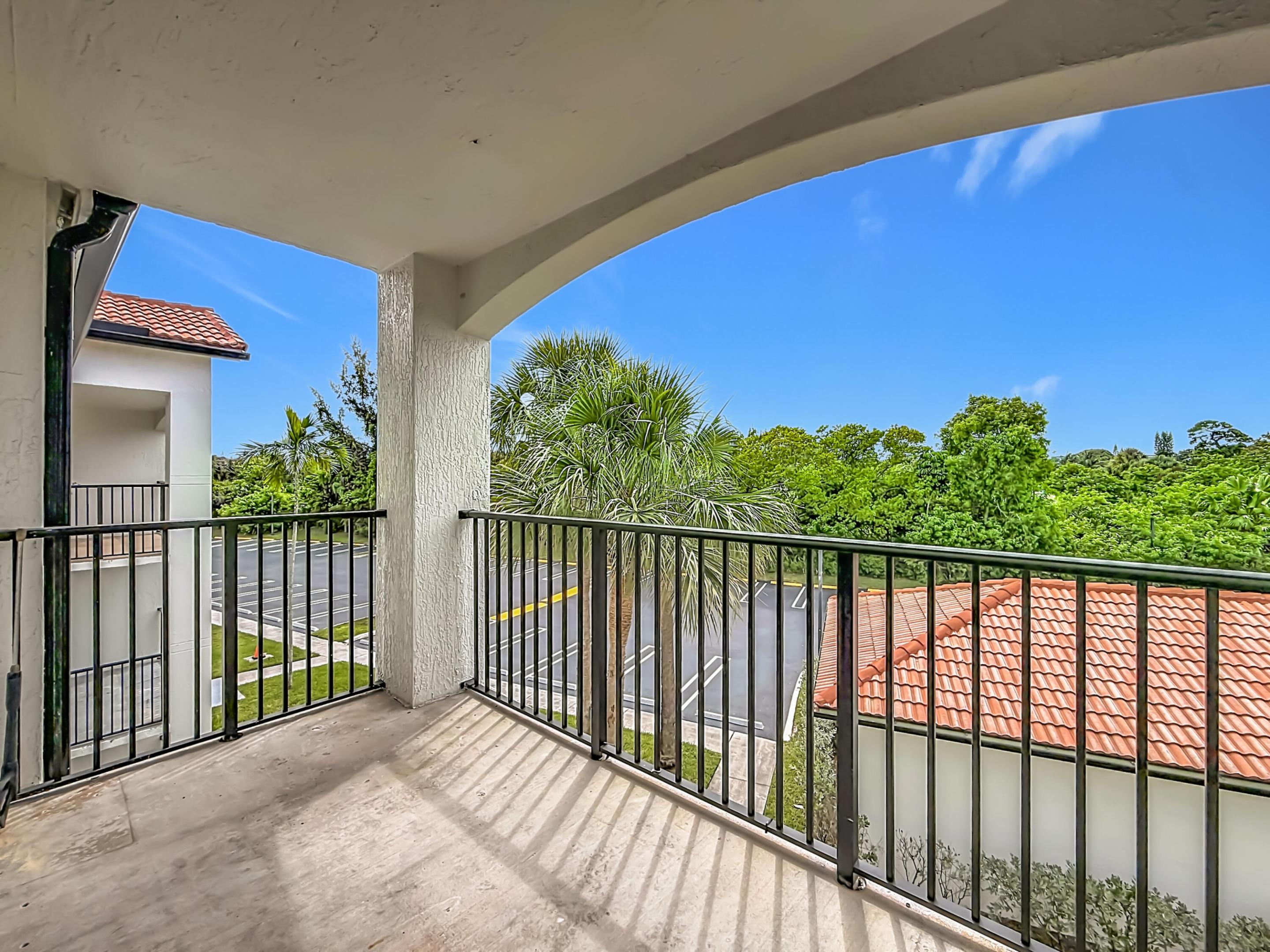 VILLA DEL SOL CONDO - Residential
