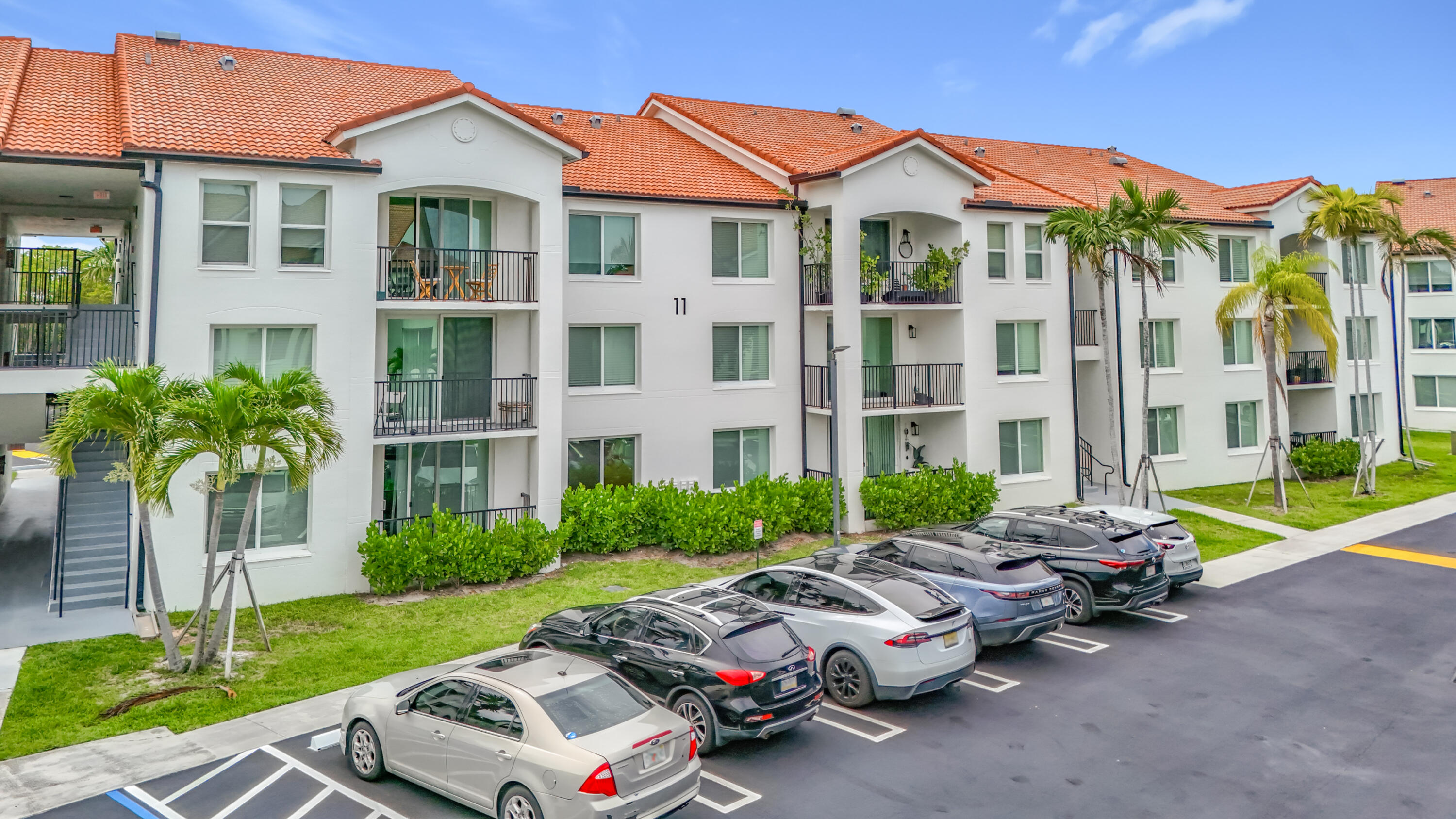 VILLA DEL SOL CONDO - Residential