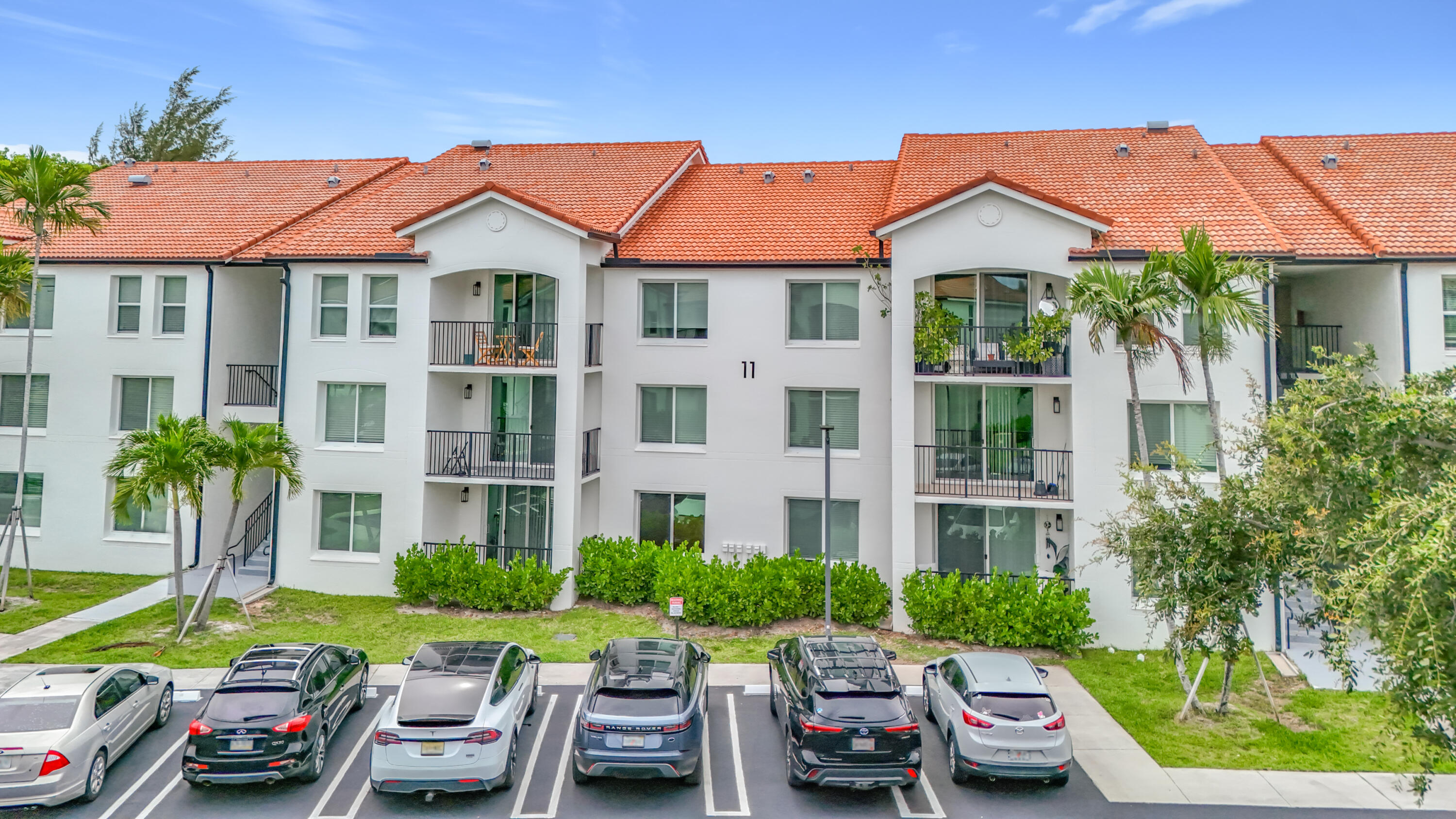 VILLA DEL SOL CONDO - Residential