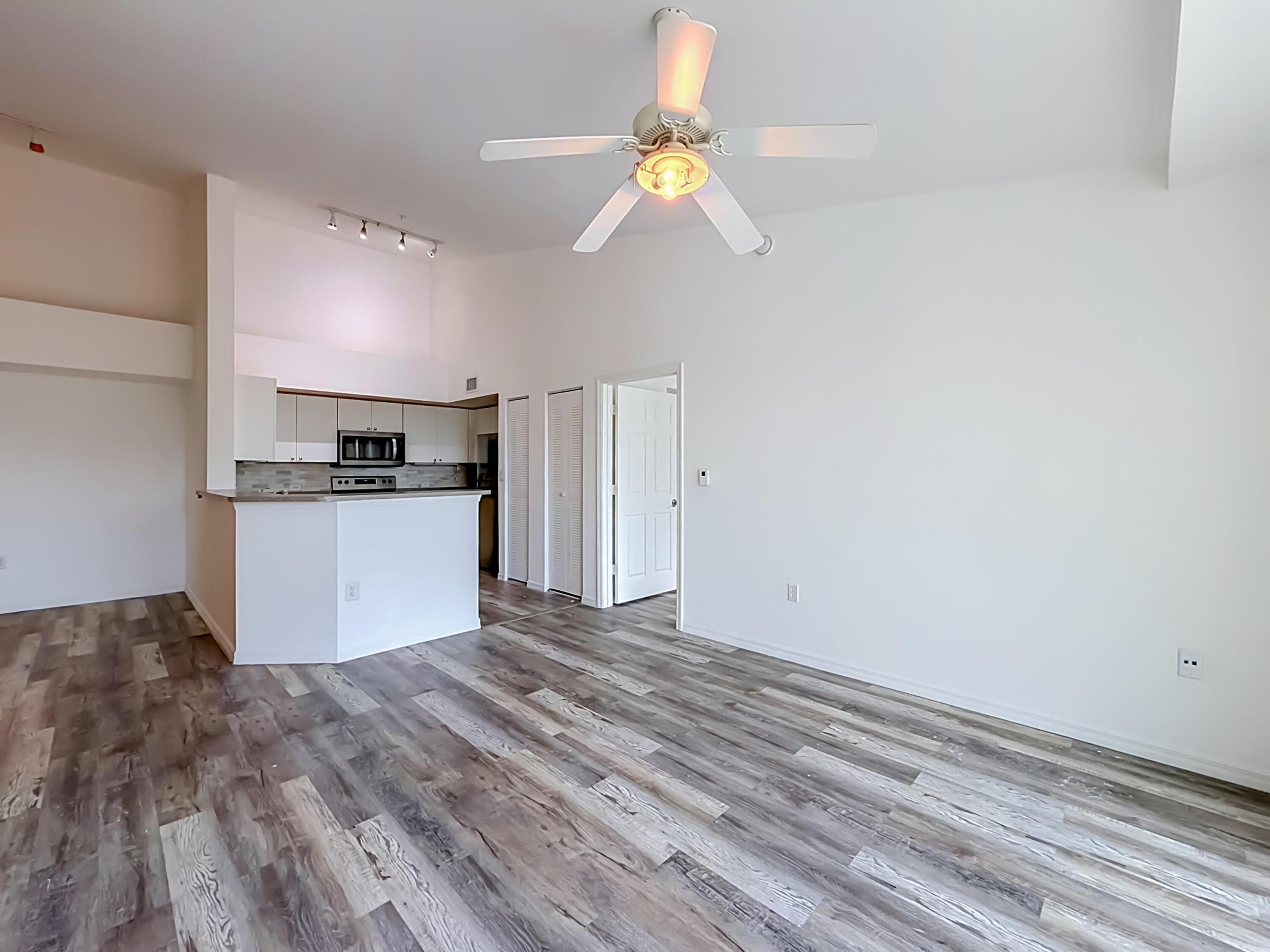VILLA DEL SOL CONDO - Residential