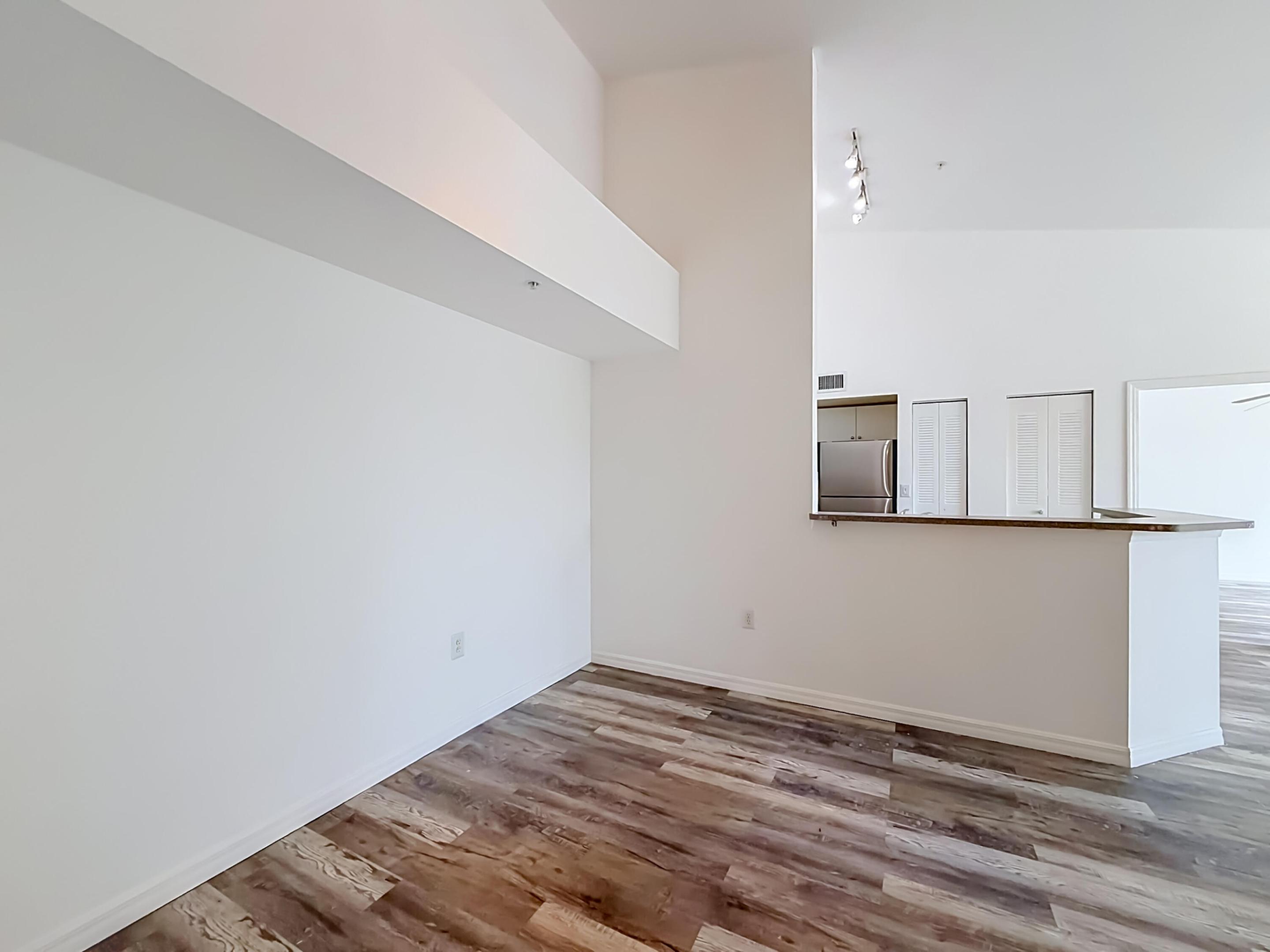 VILLA DEL SOL CONDO - Residential