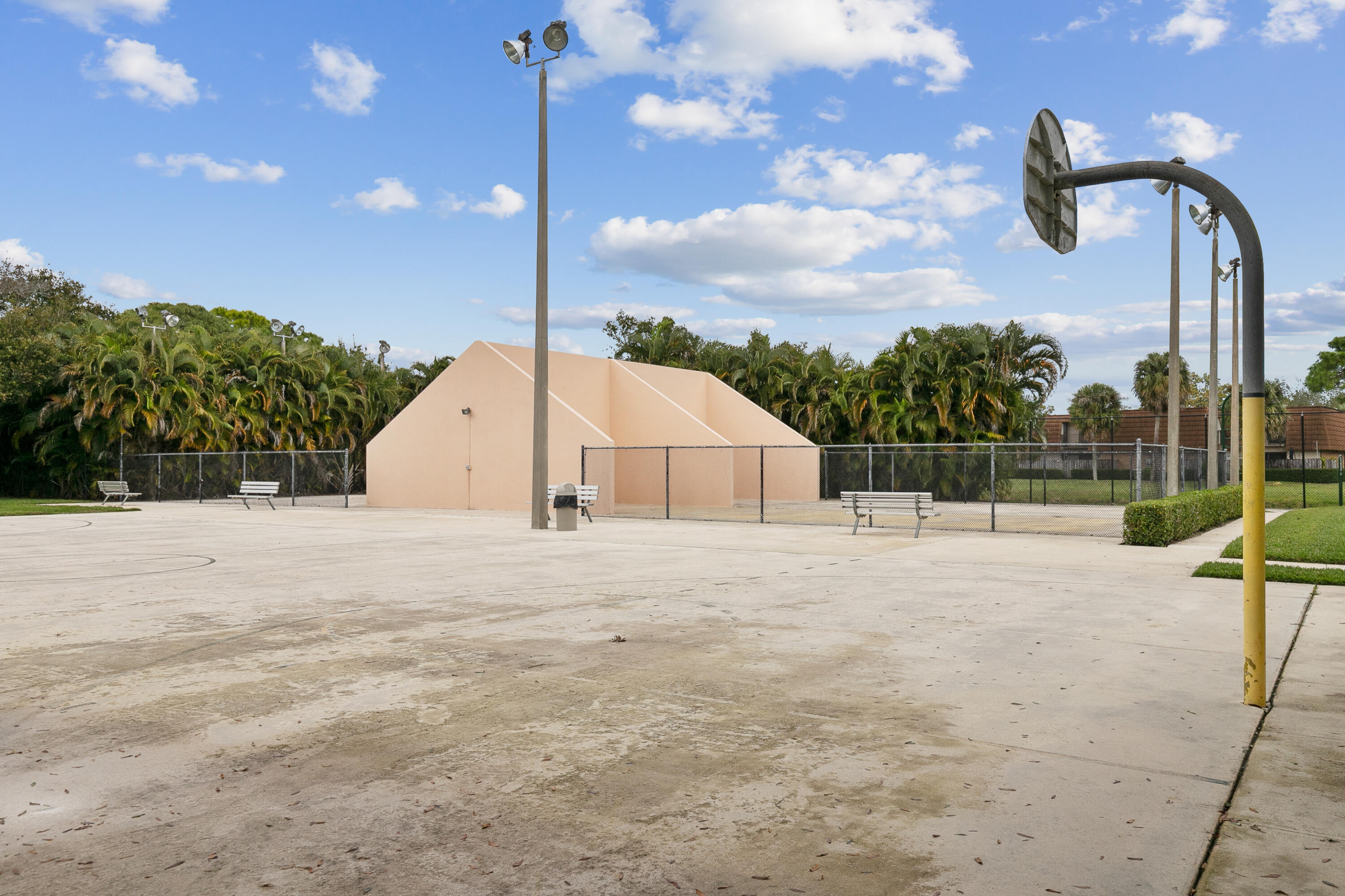 VILLAGE OF SANDALWOOD LAKES SOUTH - Residential