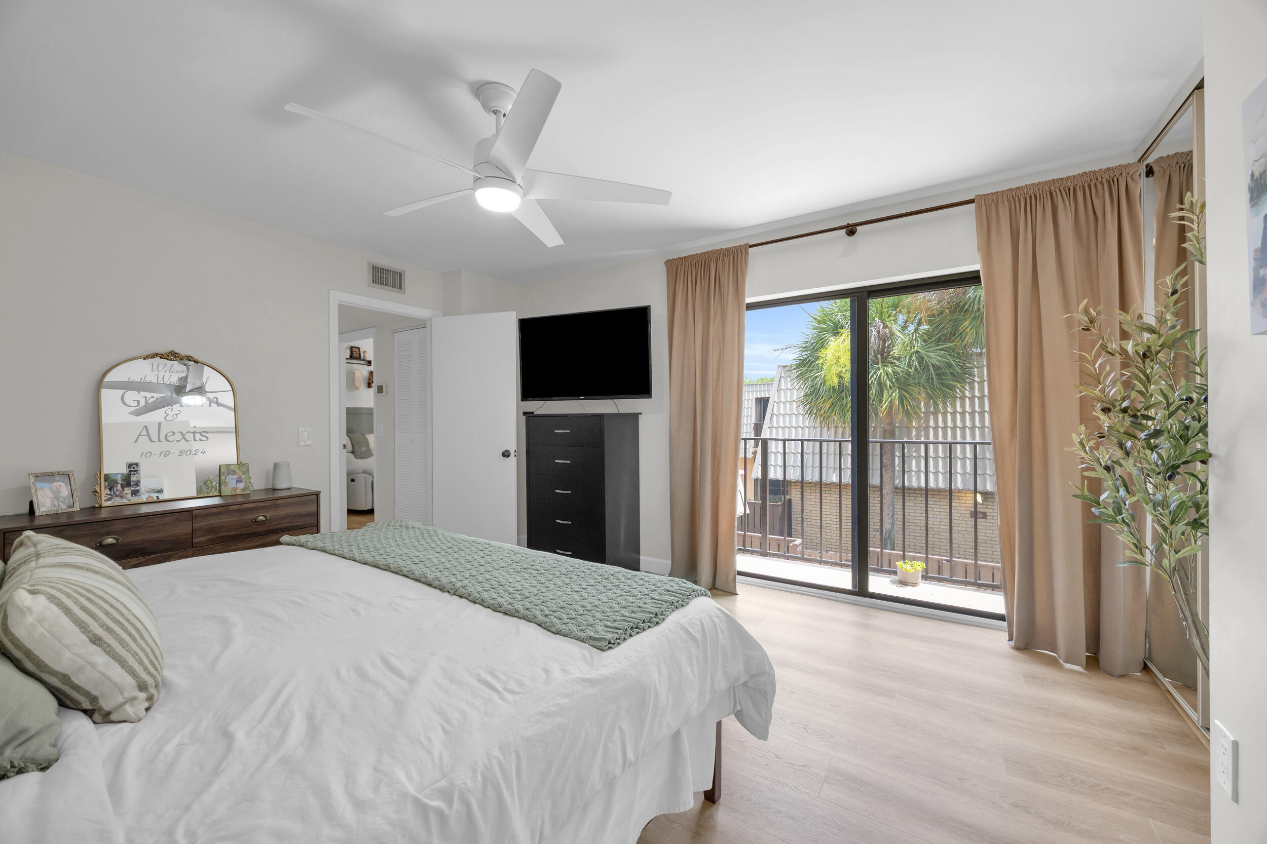 VILLAGE OF SANDALWOOD LAKES SOUTH - Residential