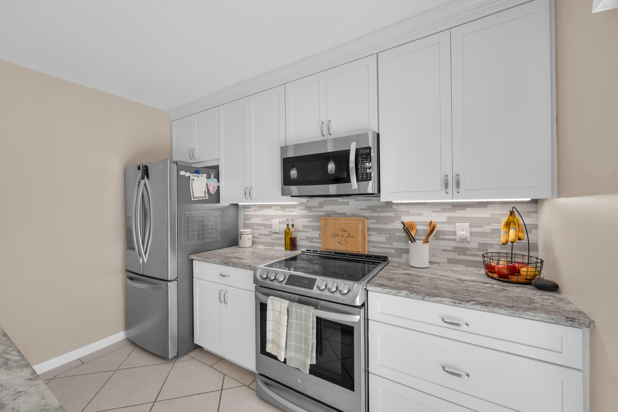 VILLAGE OF SANDALWOOD LAKES SOUTH - Residential
