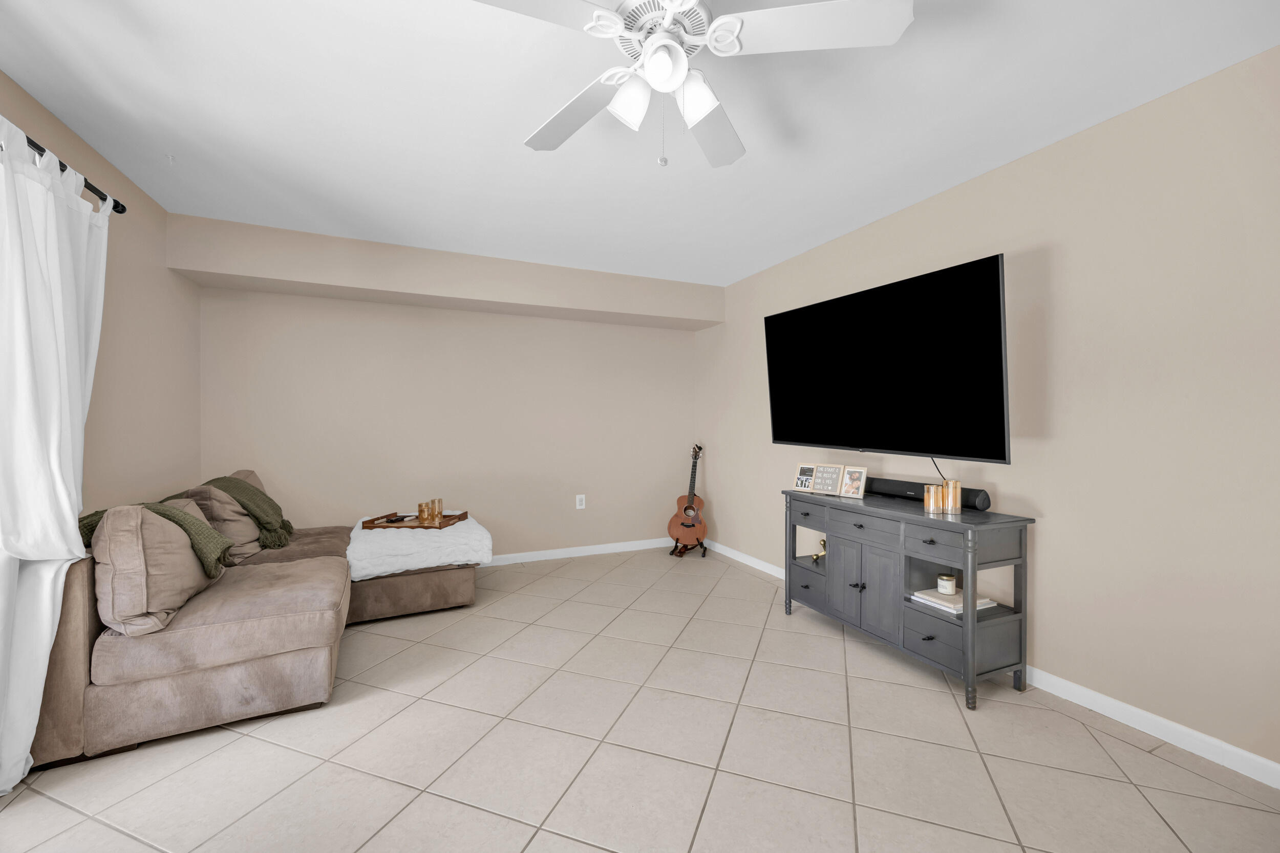 VILLAGE OF SANDALWOOD LAKES SOUTH - Residential
