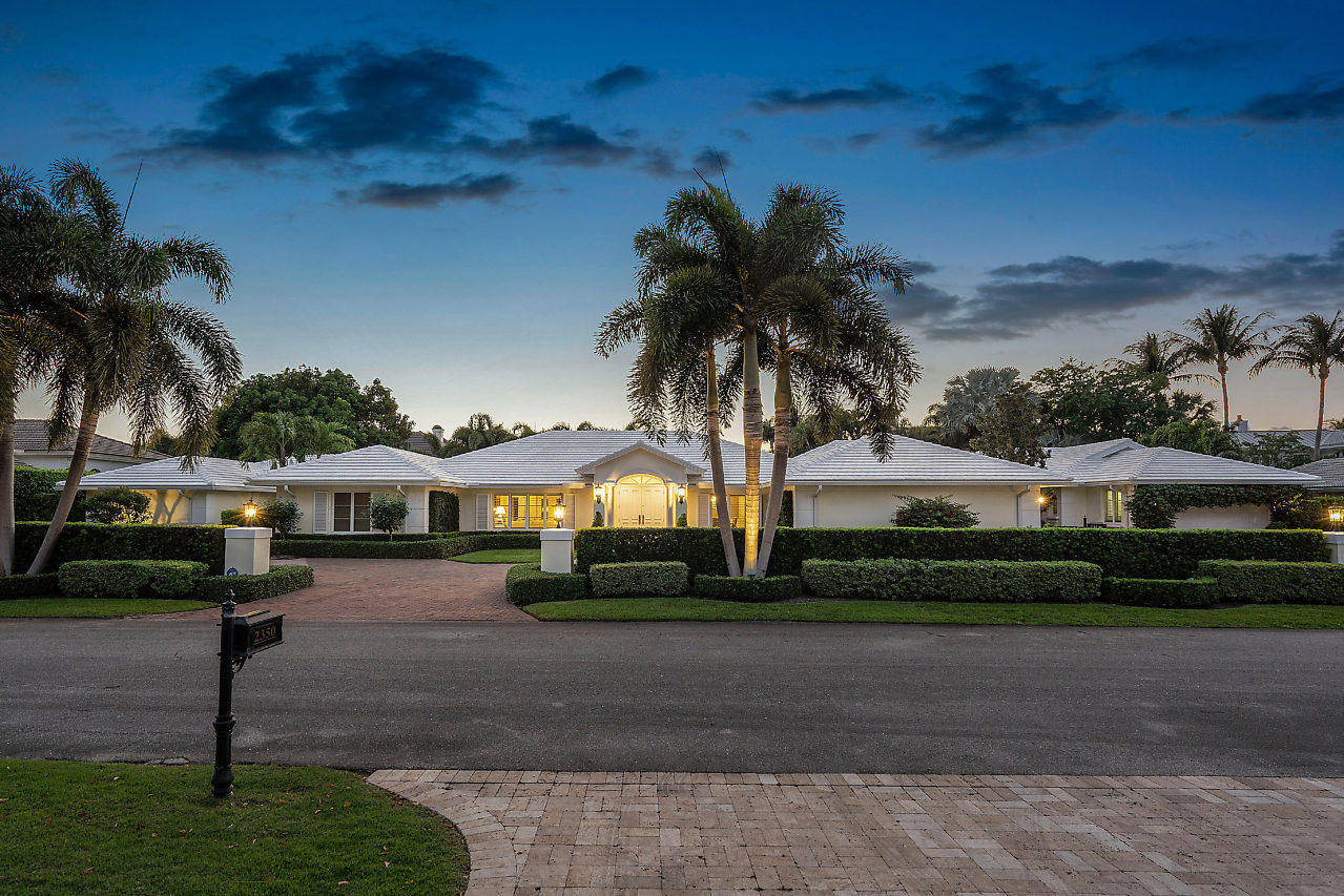 ROYAL PALM YACHT & COUNTRY CLUB - Residential