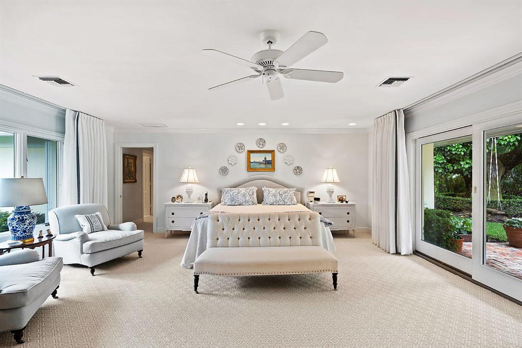 ROYAL PALM YACHT & COUNTRY CLUB - Residential