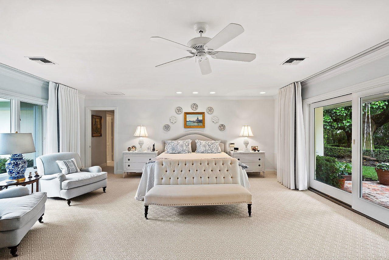 ROYAL PALM YACHT & COUNTRY CLUB - Residential
