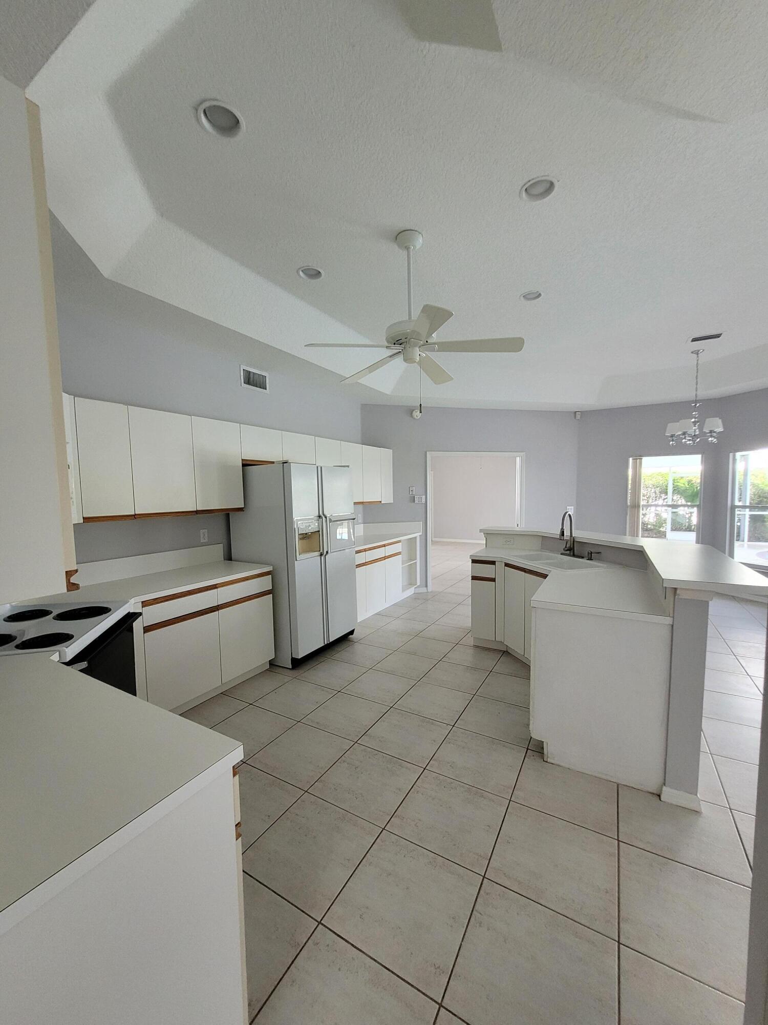 BOCA WINDS PAR D-1 - Residential