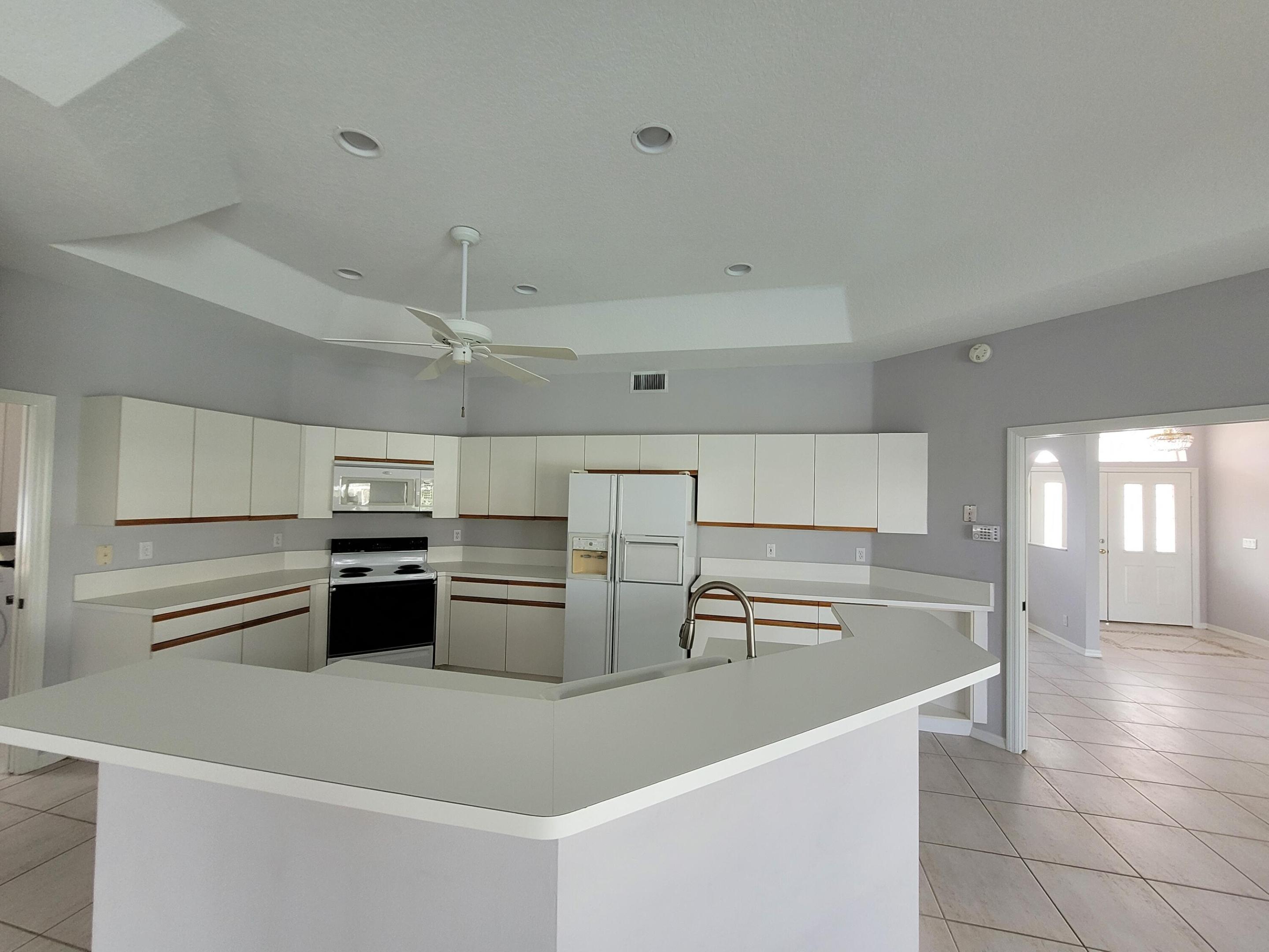 BOCA WINDS PAR D-1 - Residential