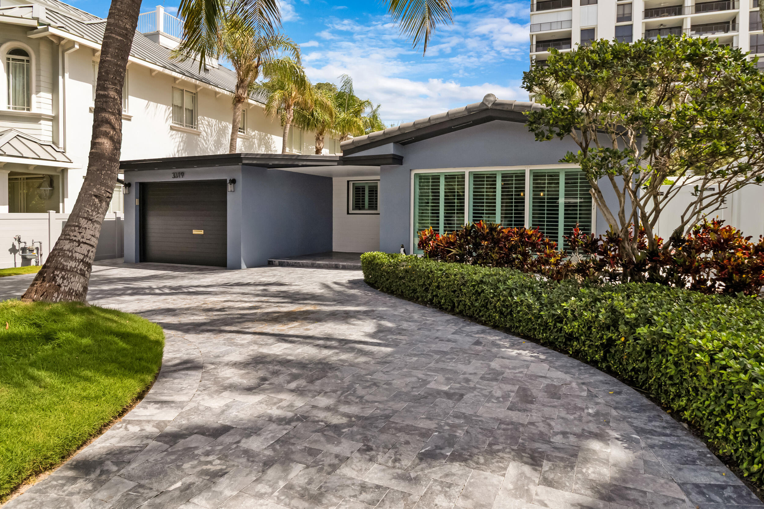 LAS OLAS BY THE SEA EXT - Residential