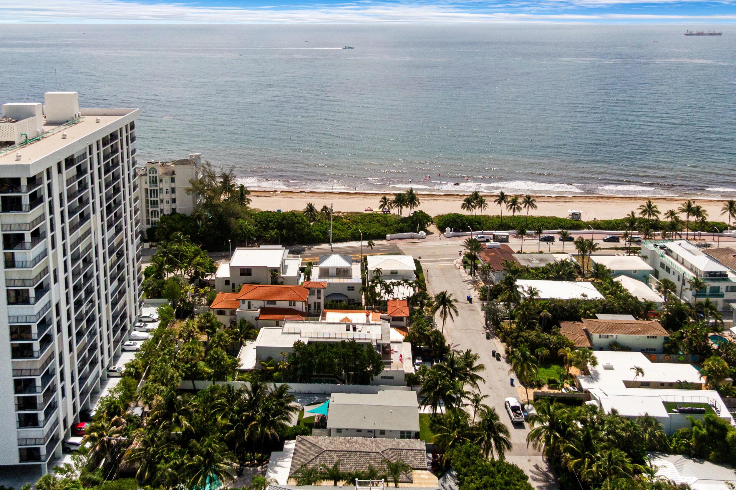 LAS OLAS BY THE SEA EXT - Residential