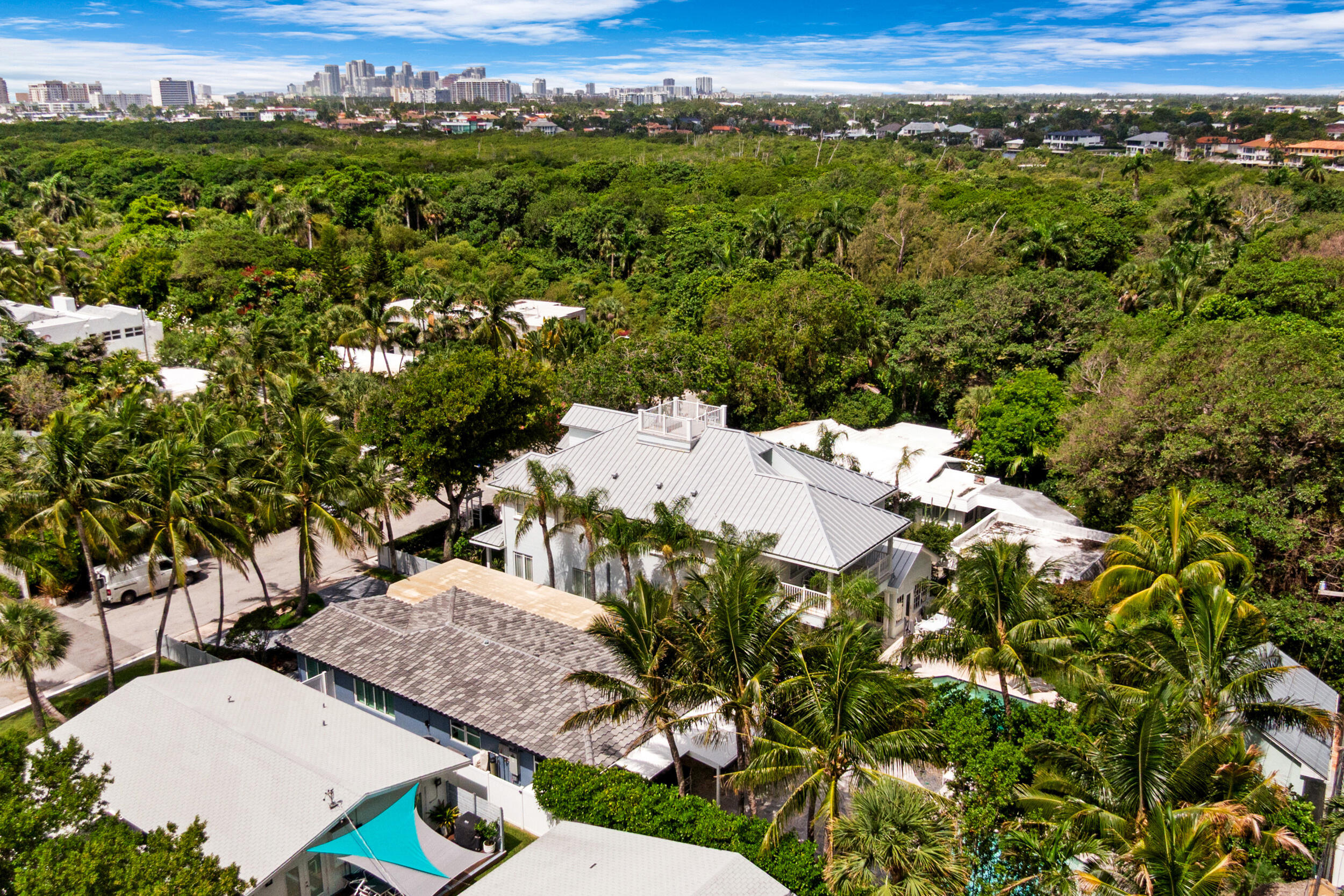 LAS OLAS BY THE SEA EXT - Residential