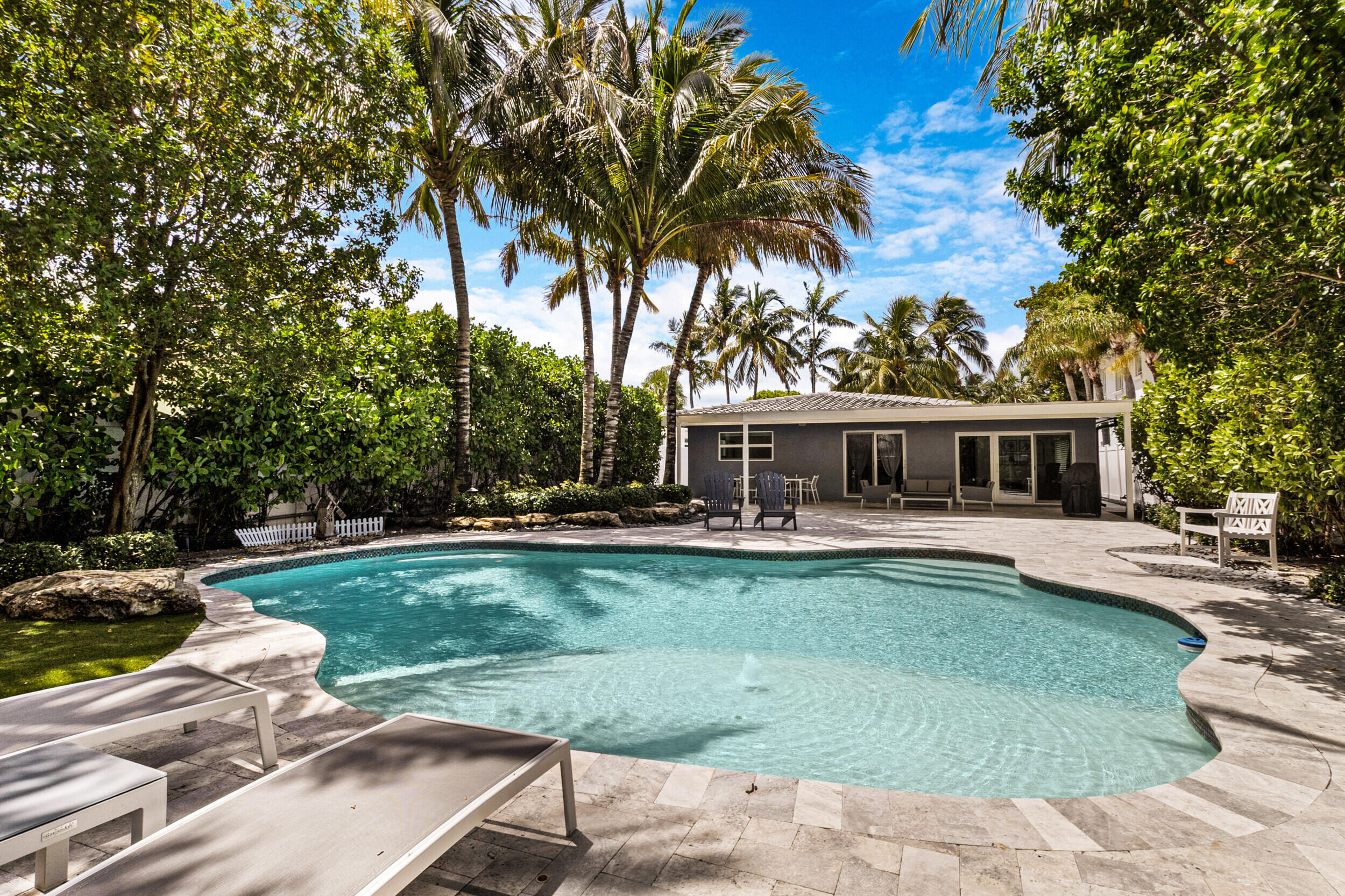 LAS OLAS BY THE SEA EXT - Residential