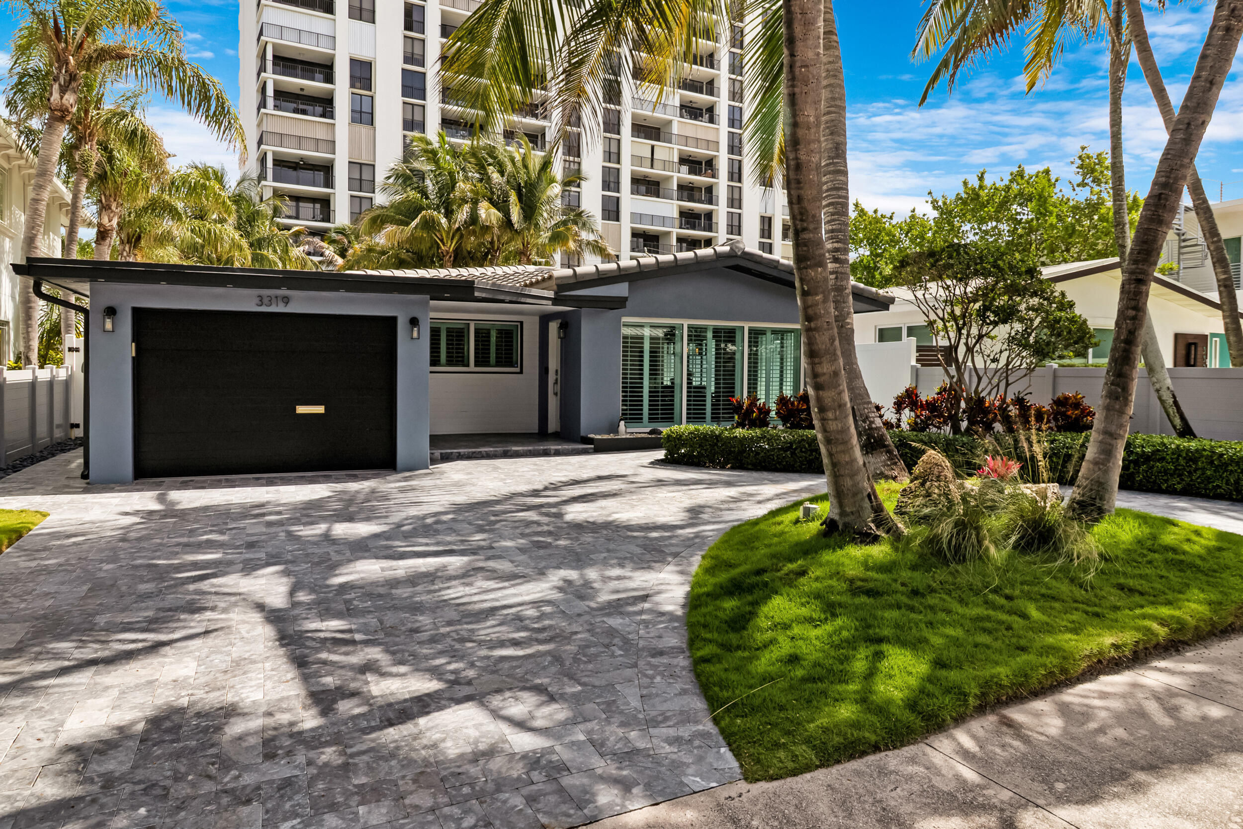 LAS OLAS BY THE SEA EXT - Residential