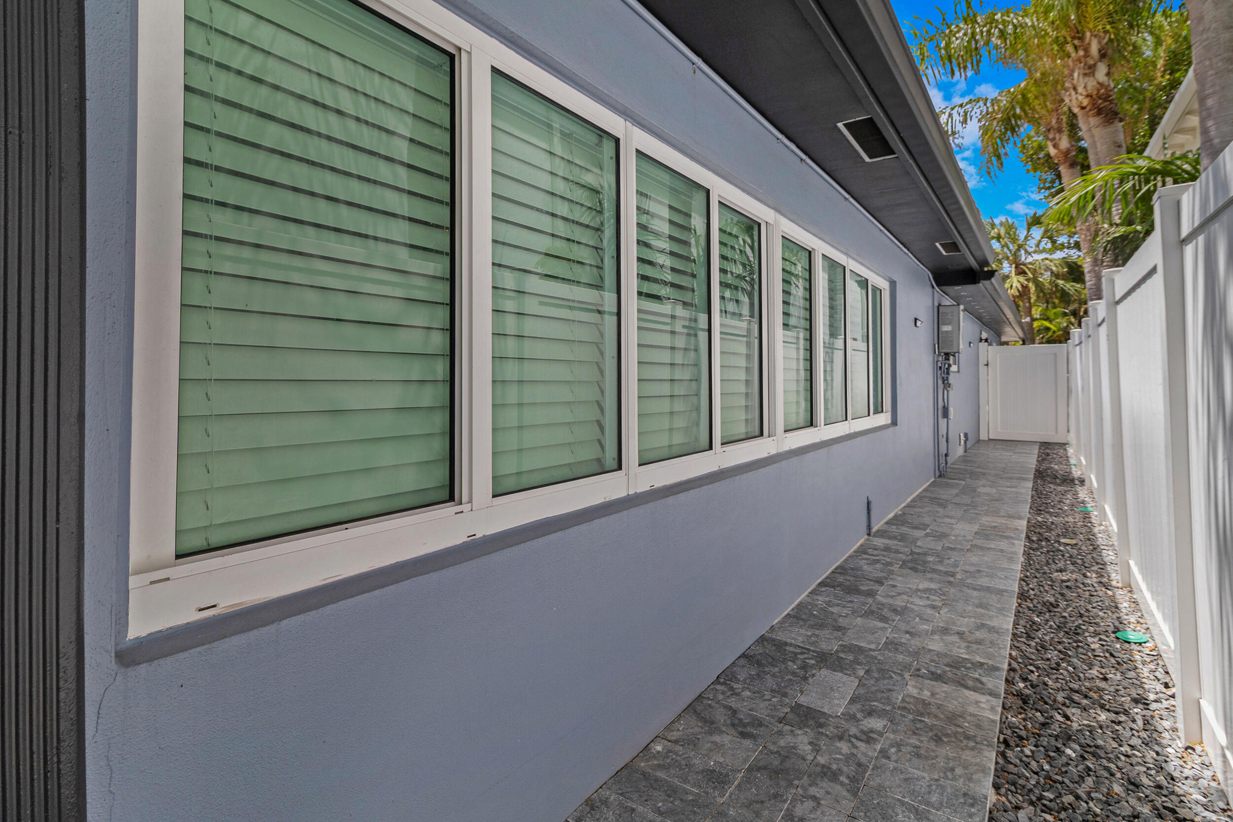 LAS OLAS BY THE SEA EXT - Residential
