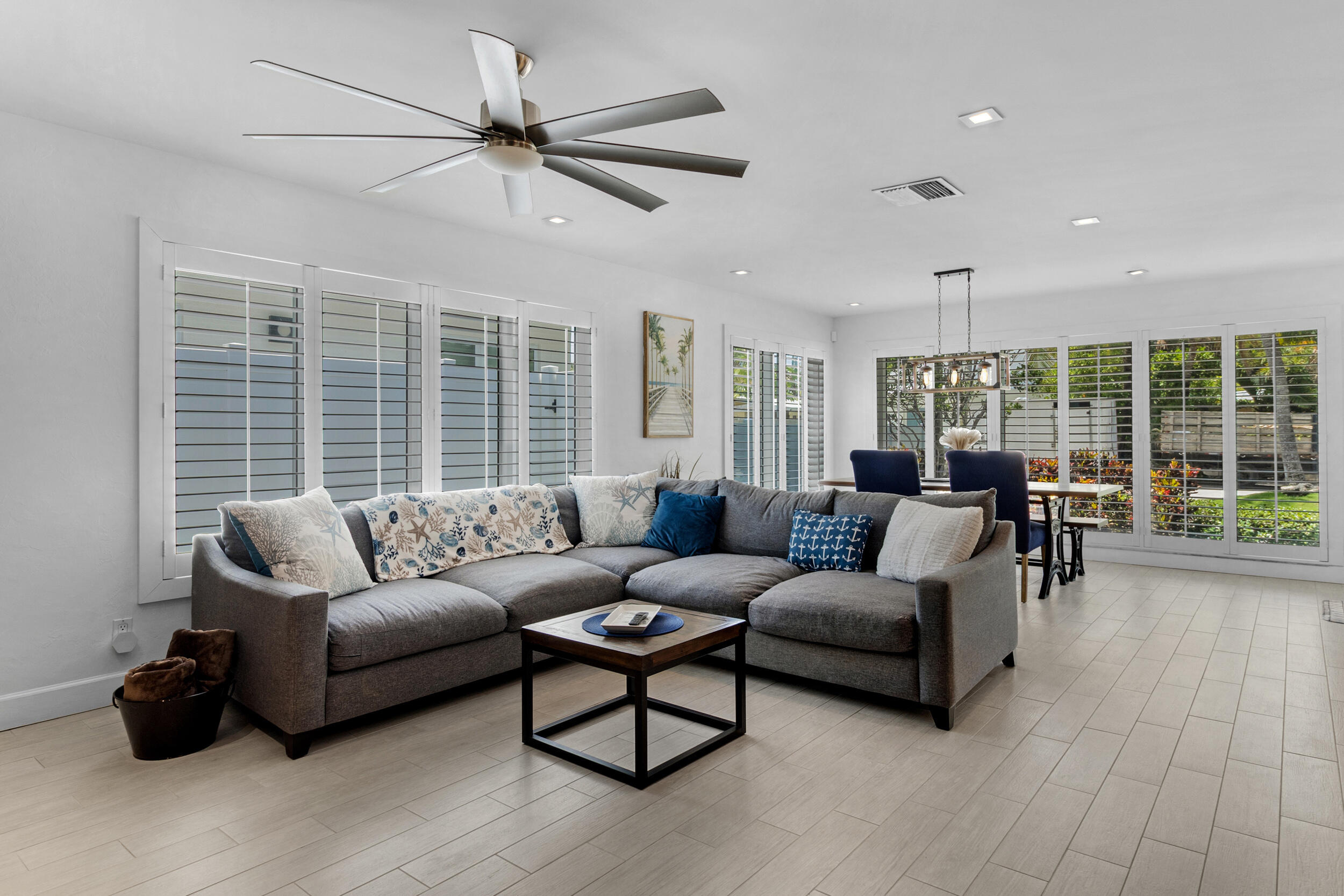 LAS OLAS BY THE SEA EXT - Residential