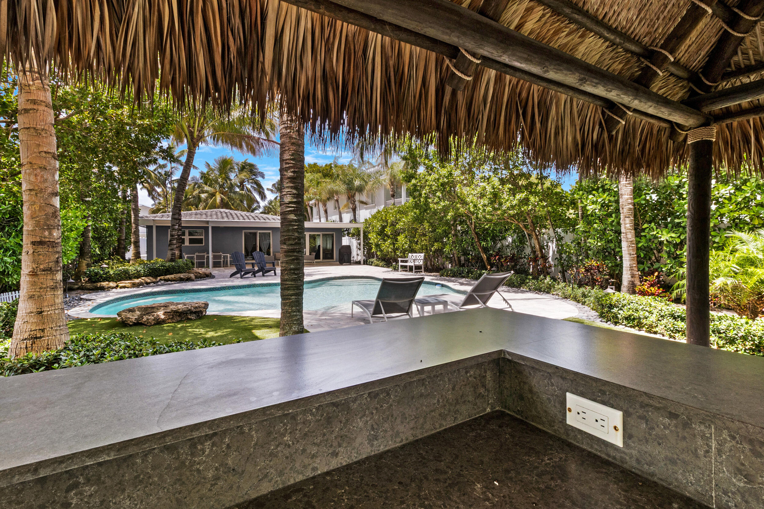 LAS OLAS BY THE SEA EXT - Residential