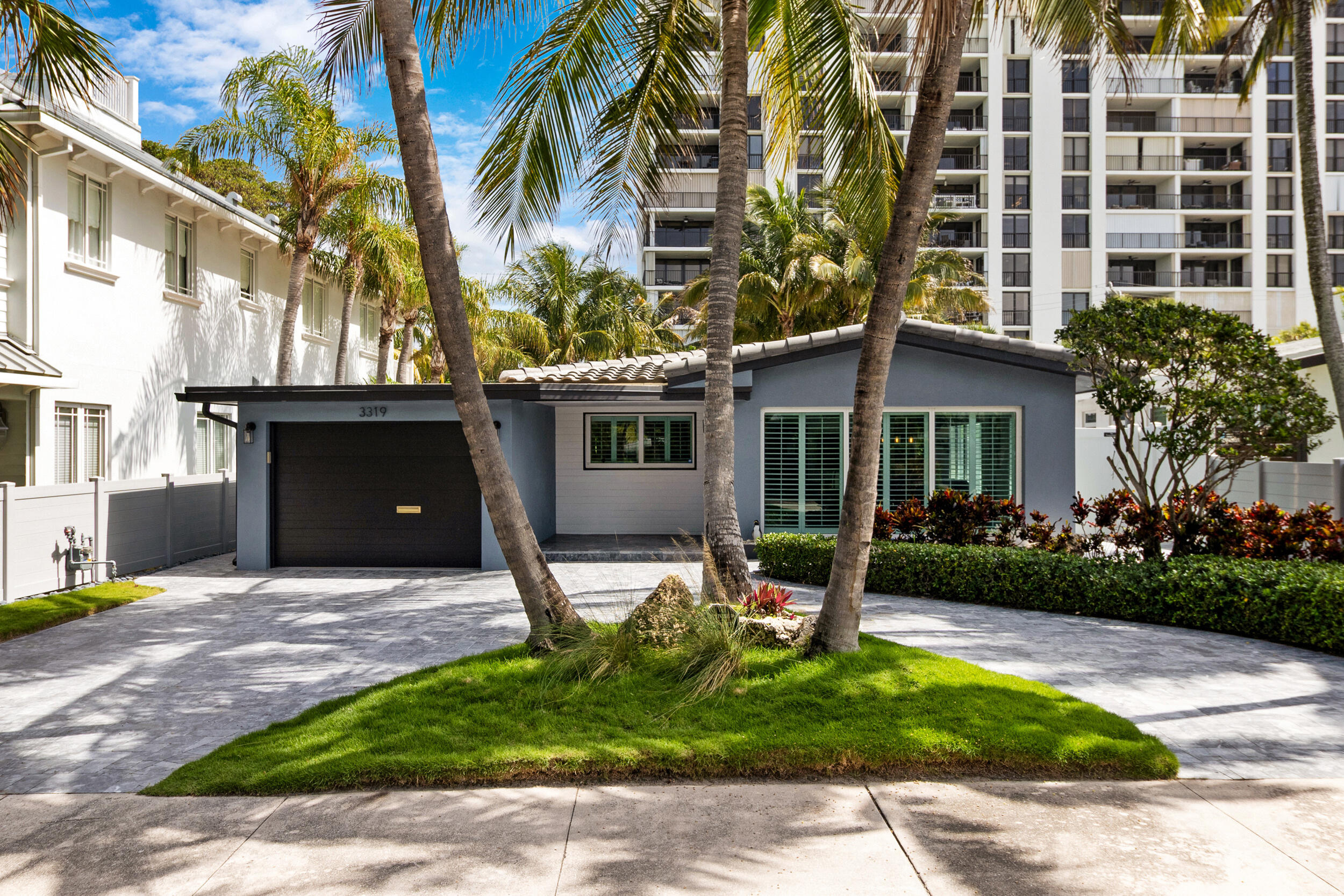 LAS OLAS BY THE SEA EXT - Residential