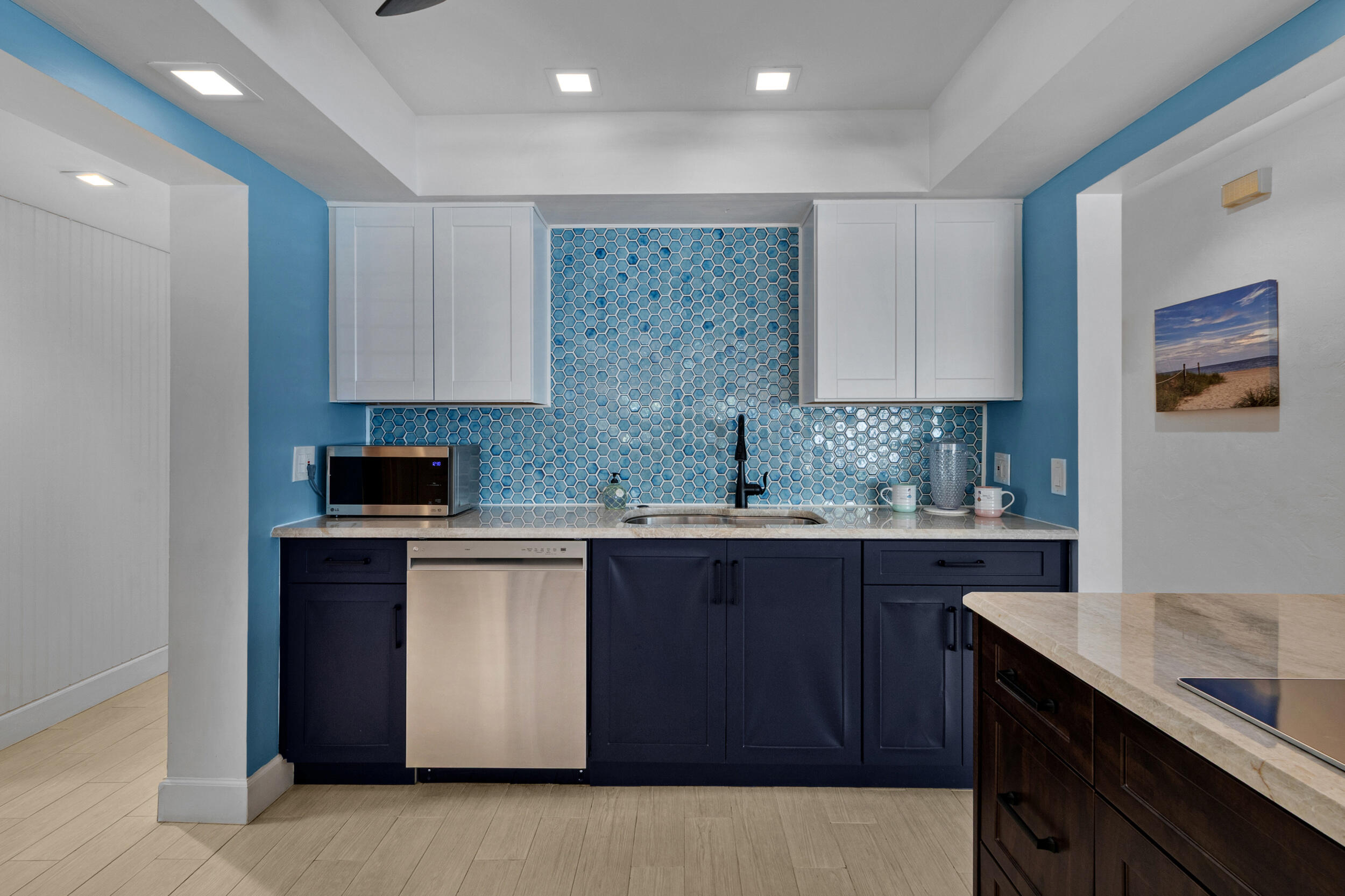 LAS OLAS BY THE SEA EXT - Residential