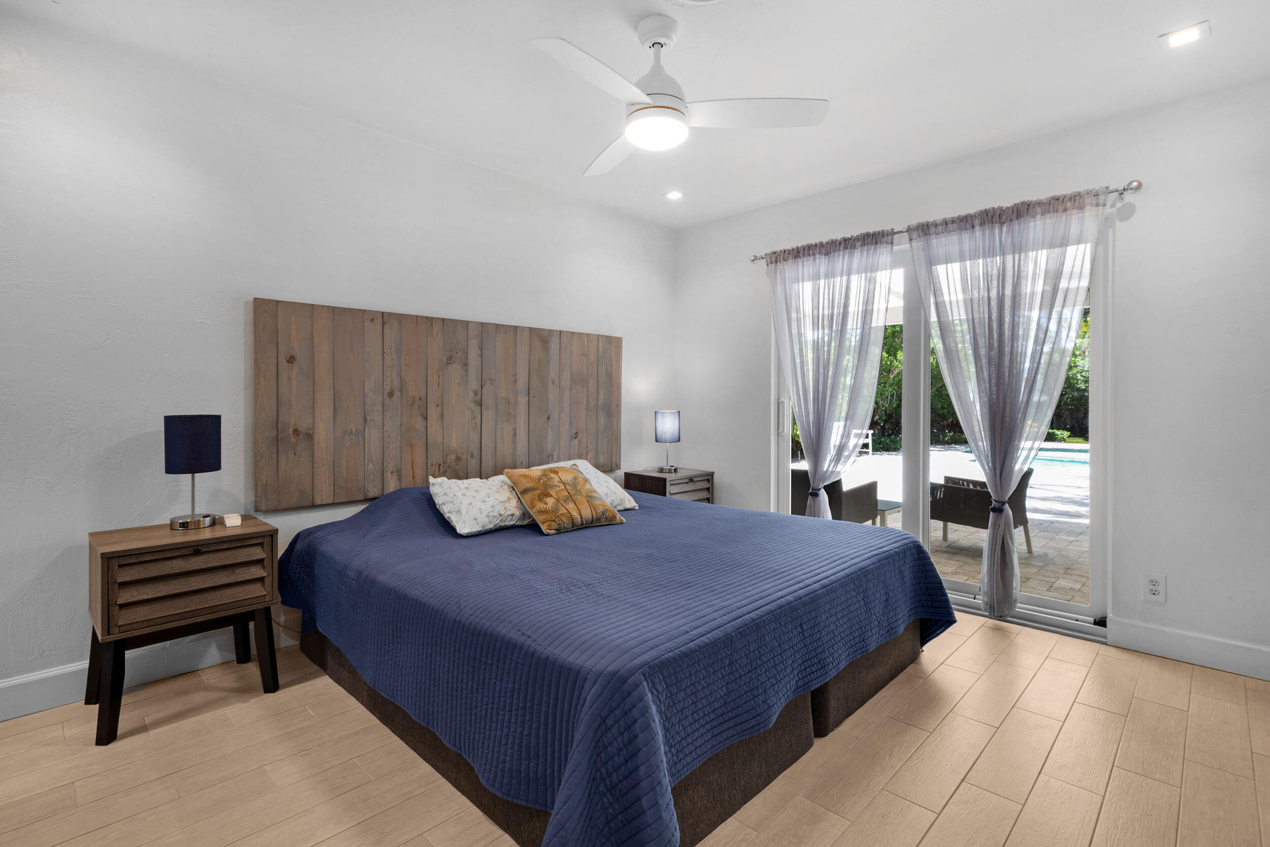LAS OLAS BY THE SEA EXT - Residential