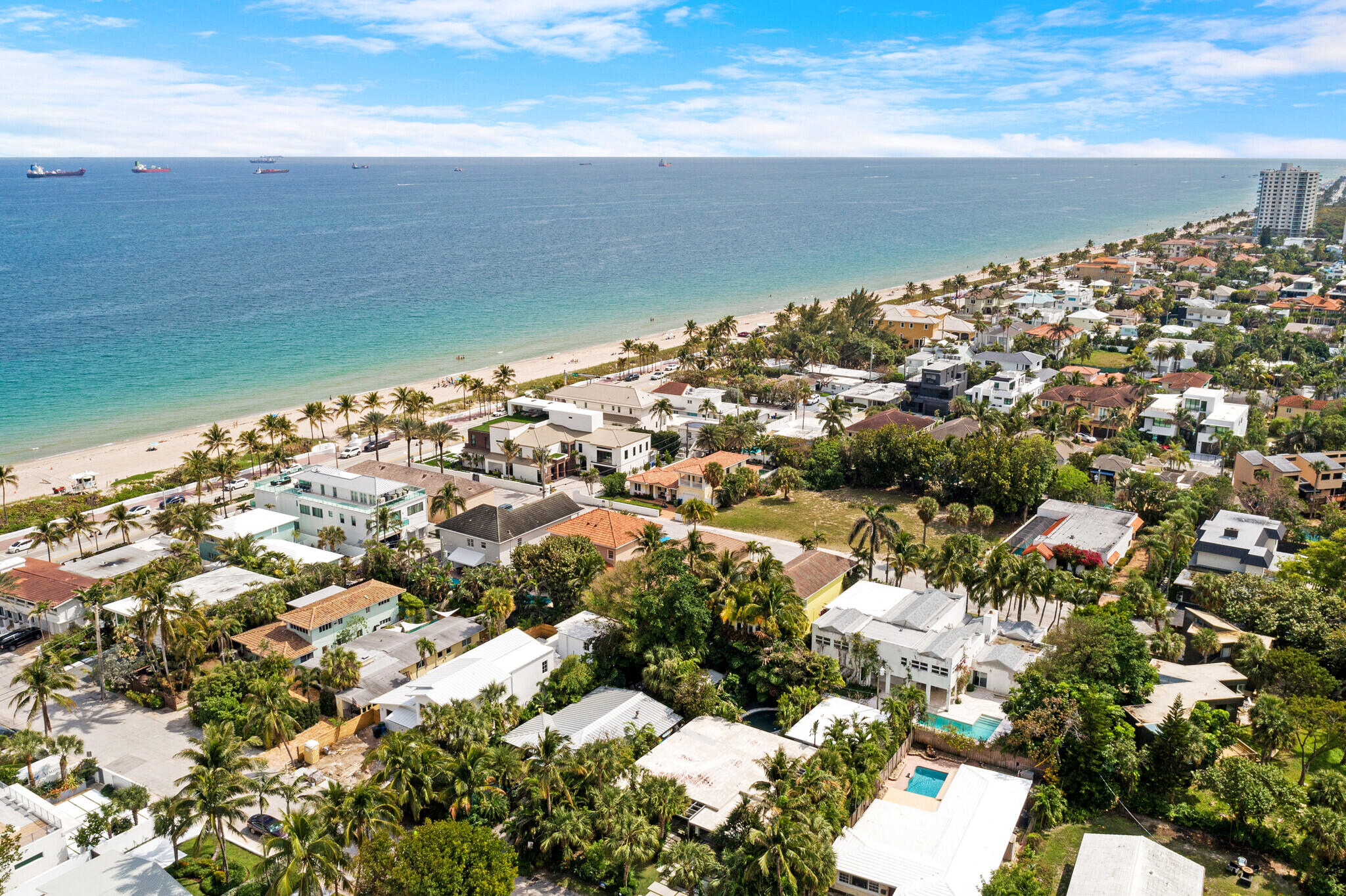 LAS OLAS BY THE SEA EXT - Residential