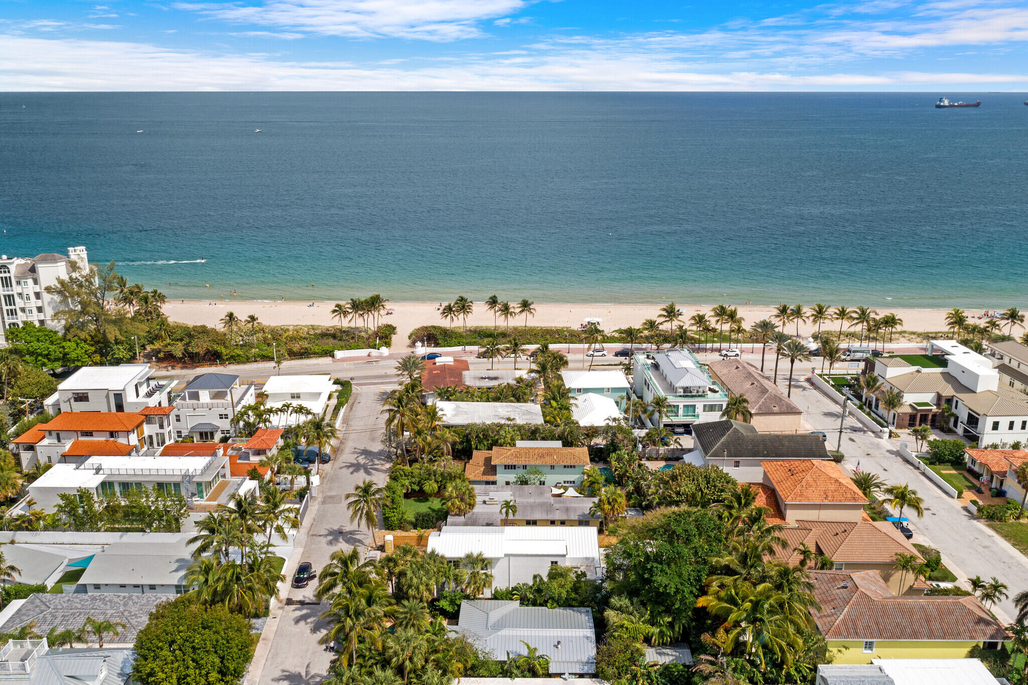 LAS OLAS BY THE SEA EXT - Residential
