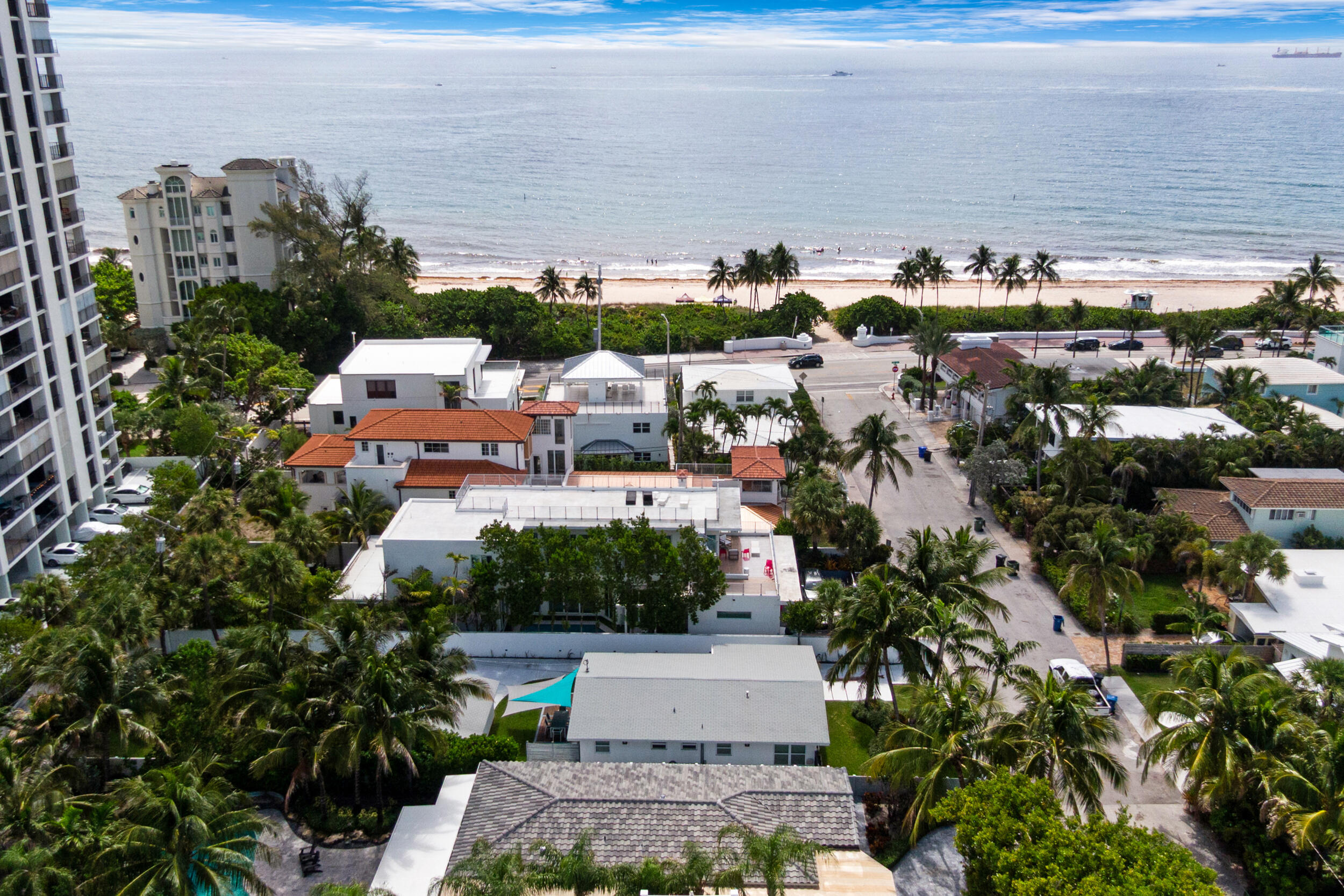 LAS OLAS BY THE SEA EXT - Residential