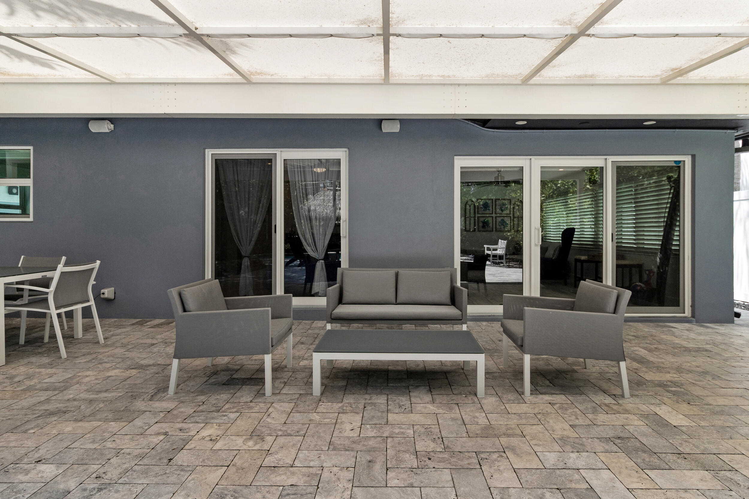 LAS OLAS BY THE SEA EXT - Residential