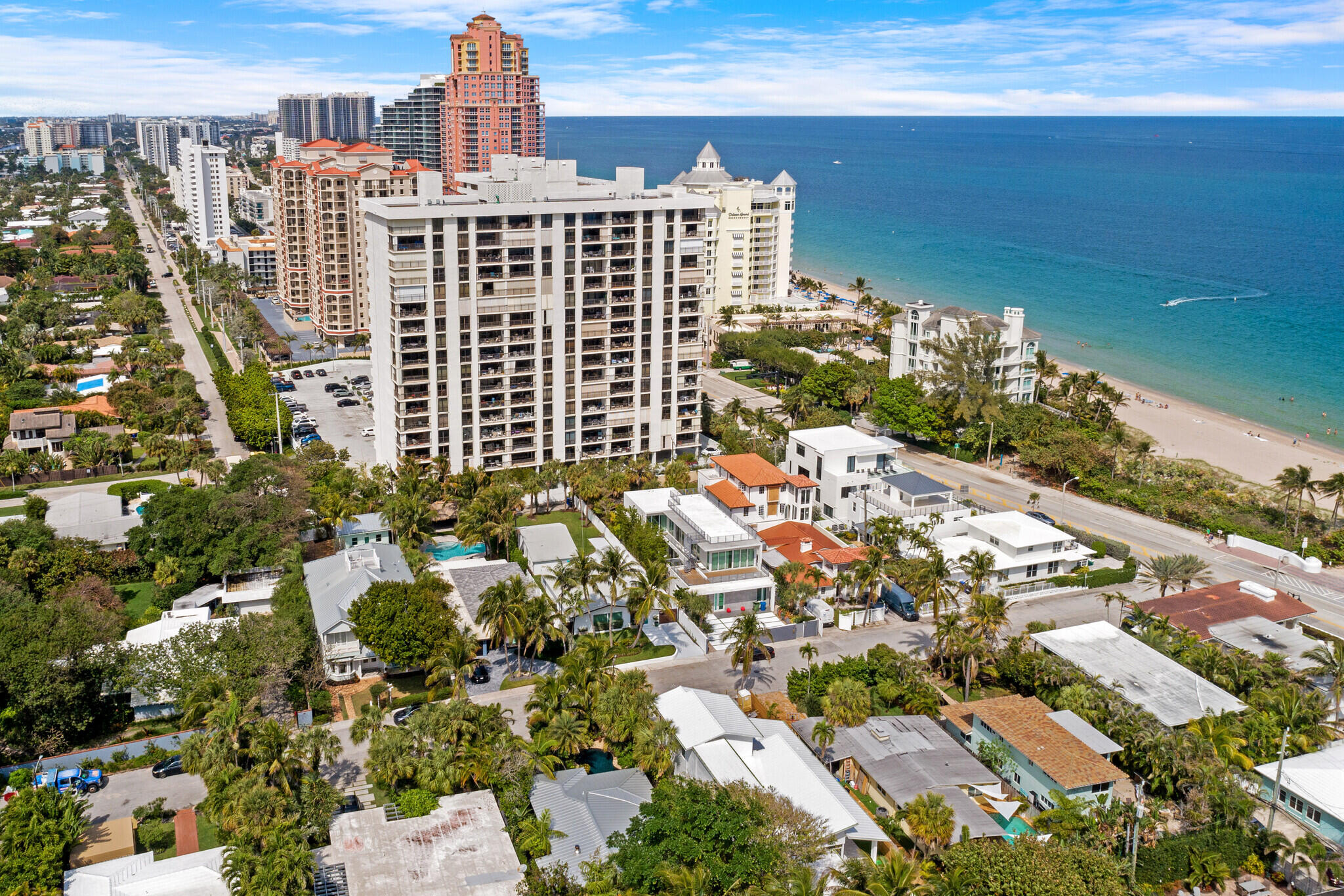 LAS OLAS BY THE SEA EXT - Residential