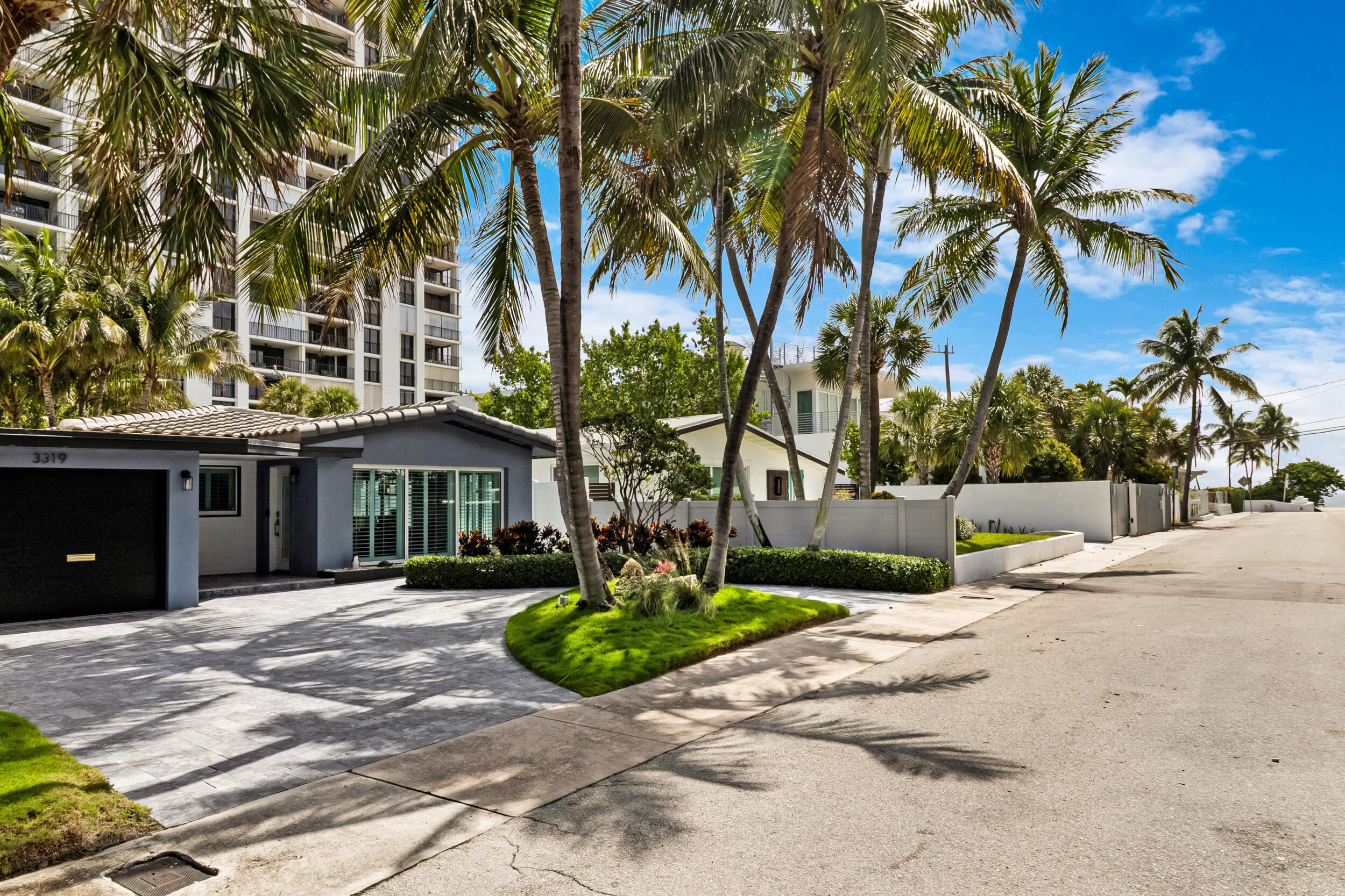 LAS OLAS BY THE SEA EXT - Residential
