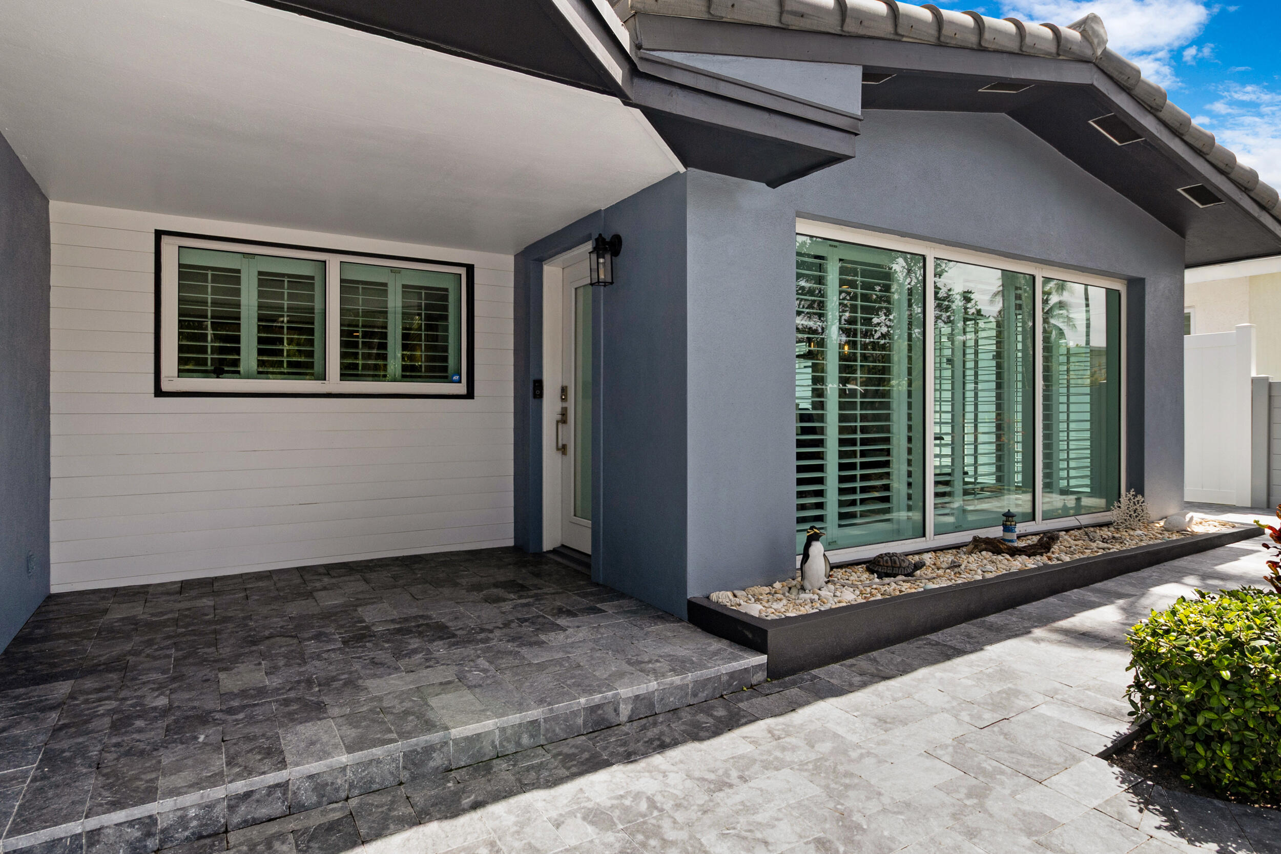 LAS OLAS BY THE SEA EXT - Residential