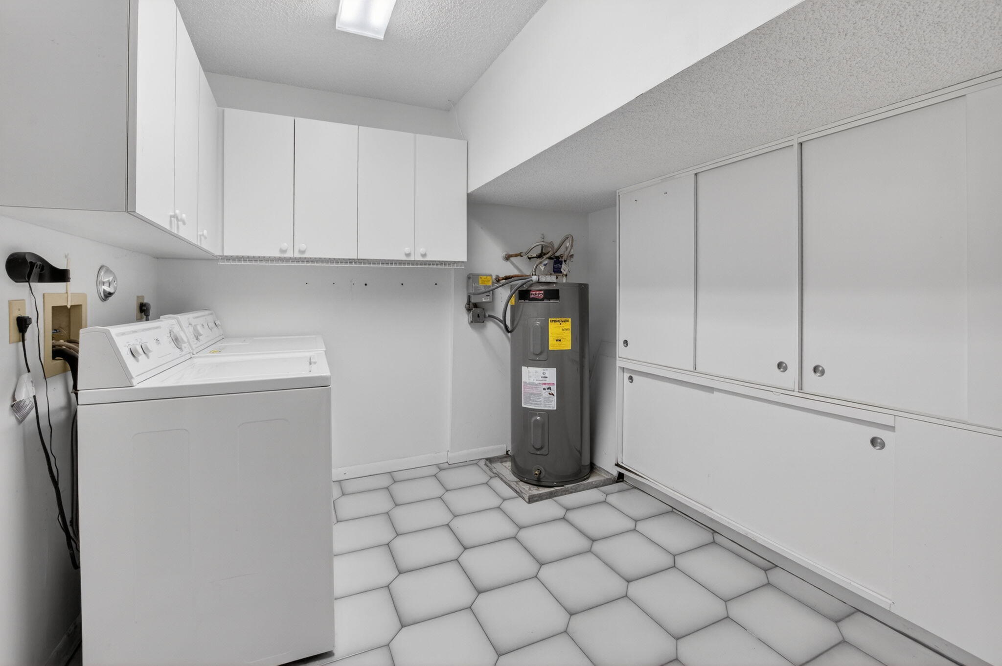 LEXINGTON CLUB VILLAS CONDO - Residential