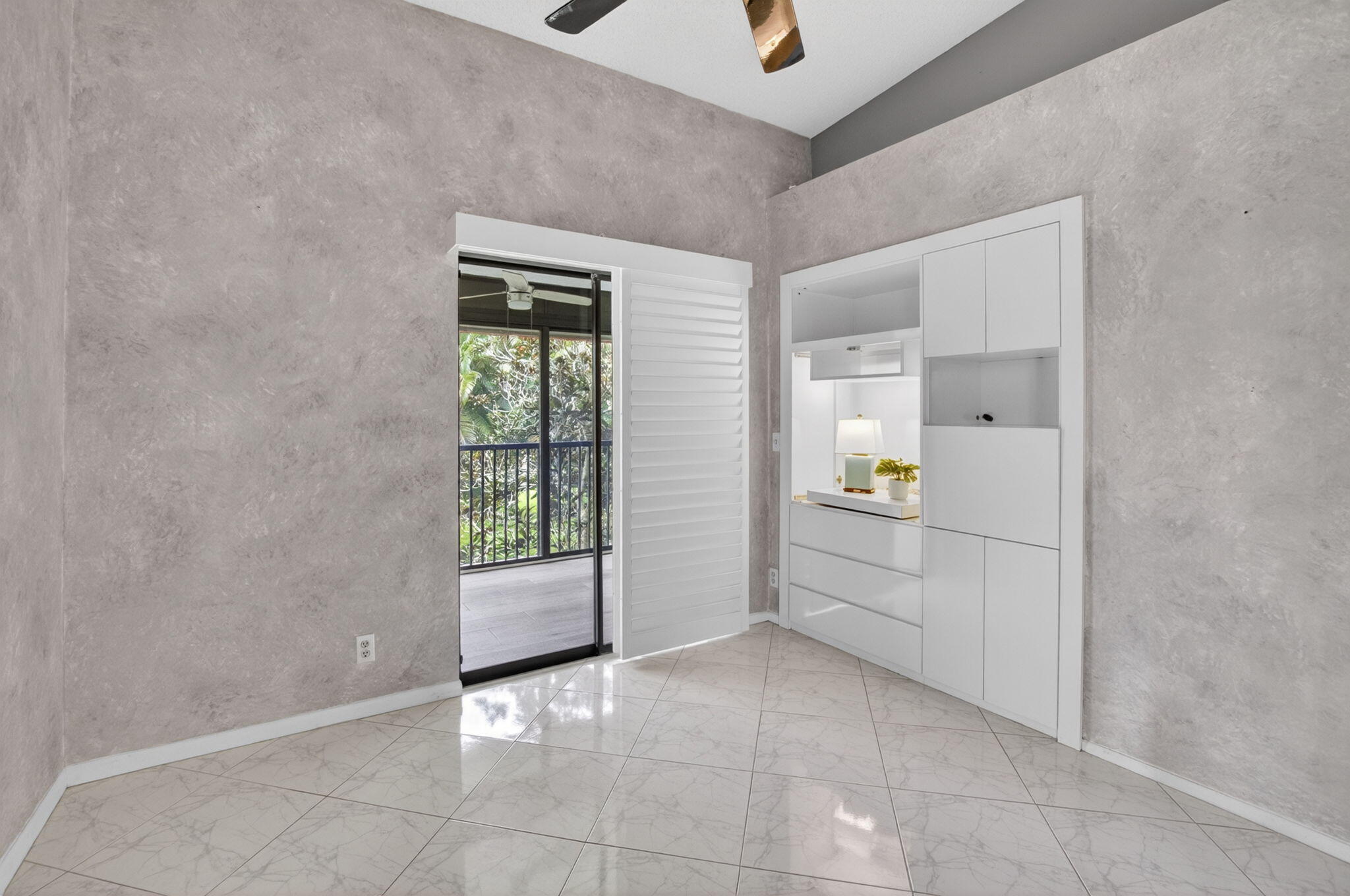 LEXINGTON CLUB VILLAS CONDO - Residential