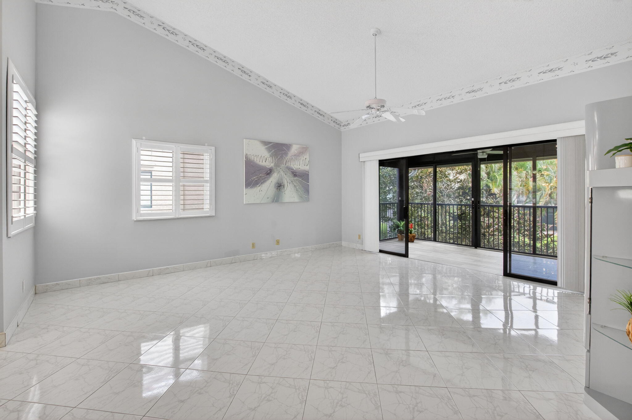 LEXINGTON CLUB VILLAS CONDO - Residential