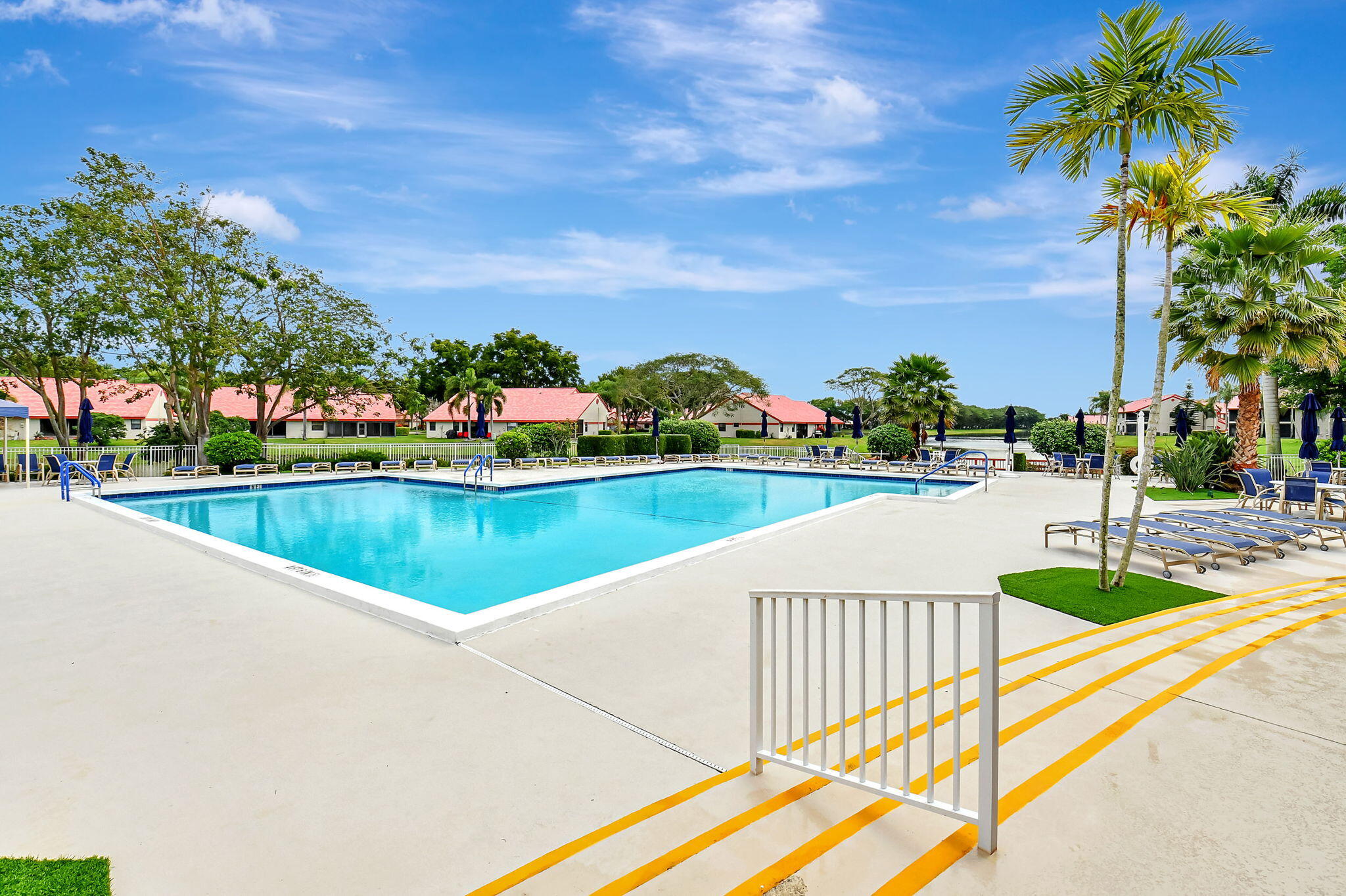 LEXINGTON CLUB VILLAS CONDO - Residential