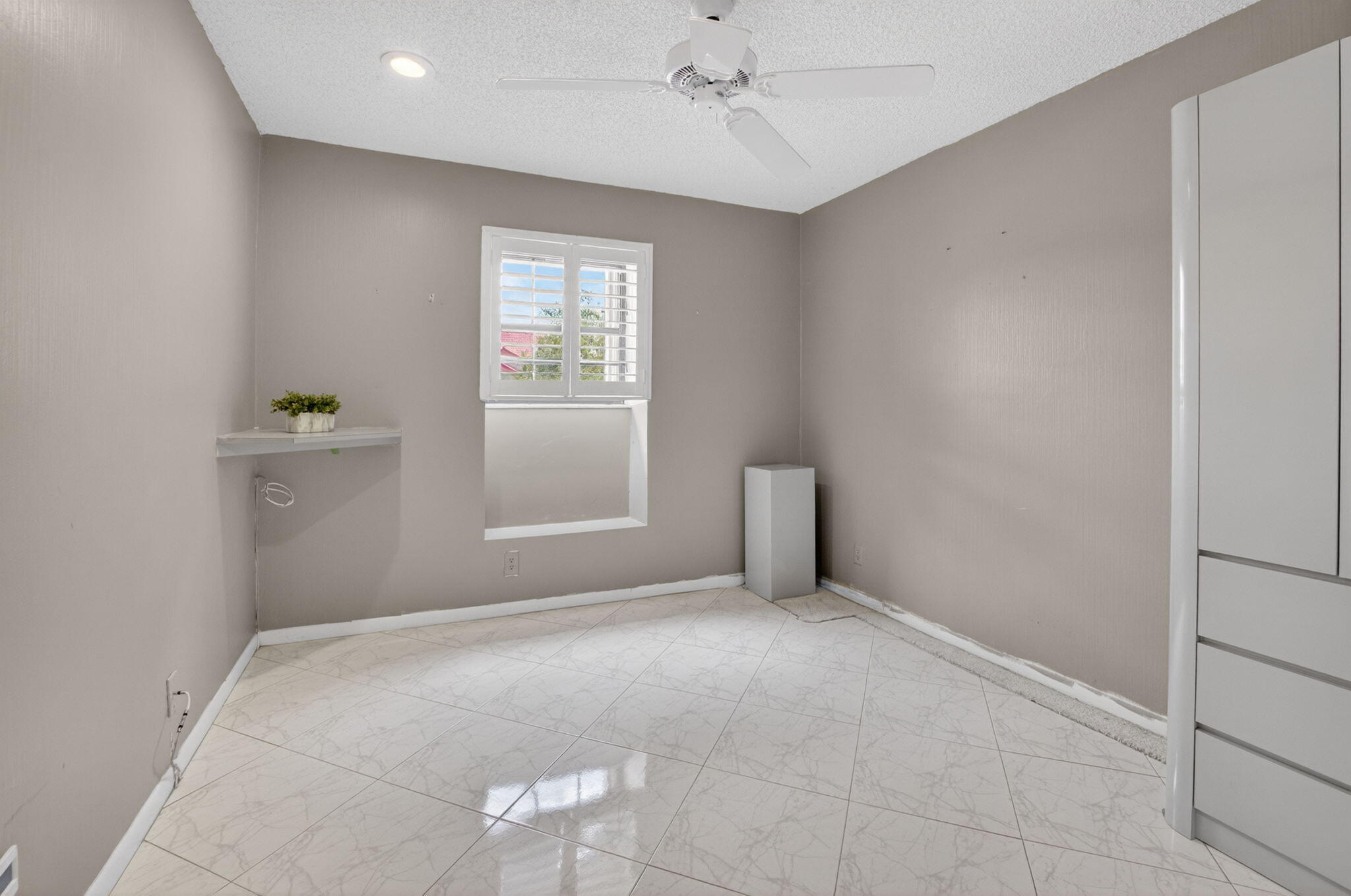 LEXINGTON CLUB VILLAS CONDO - Residential