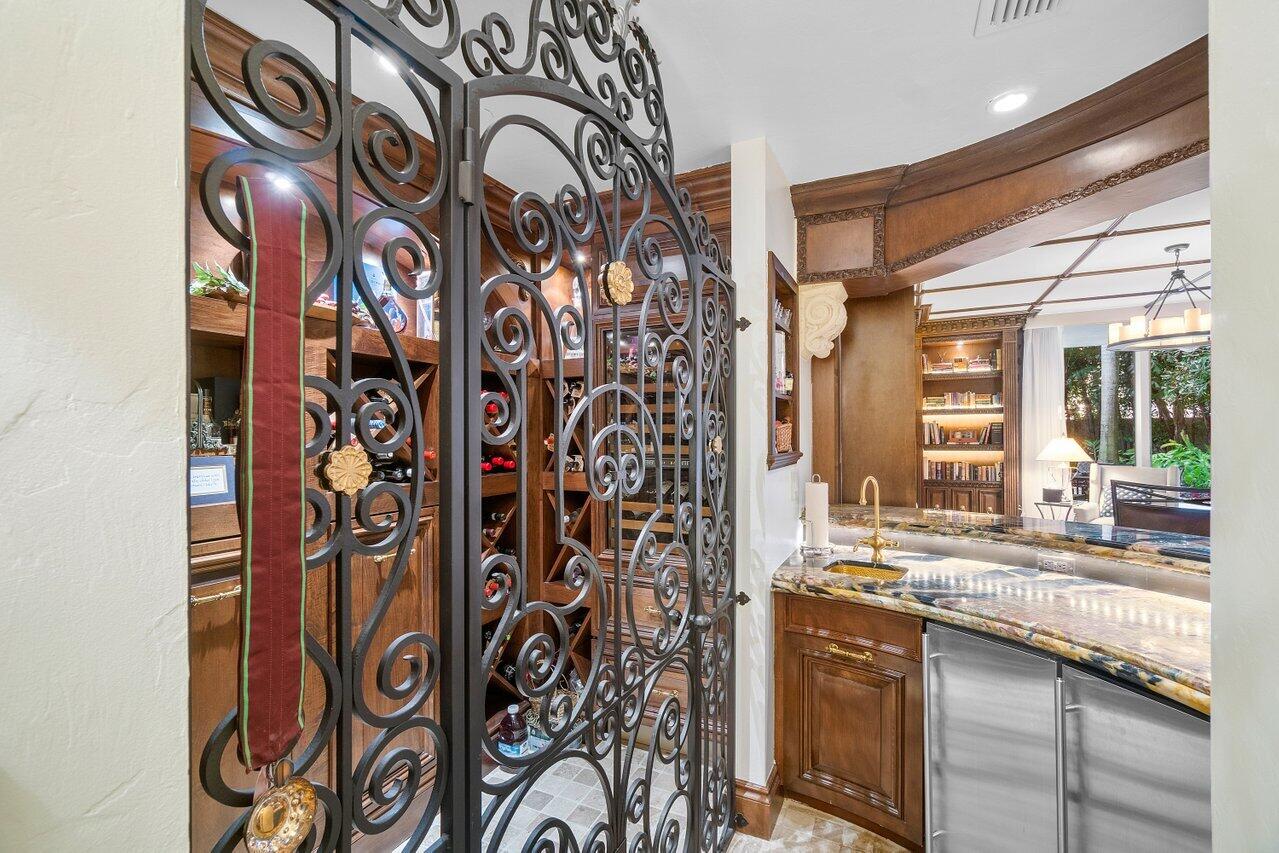 MIZNER GRAND CONDO - Residential