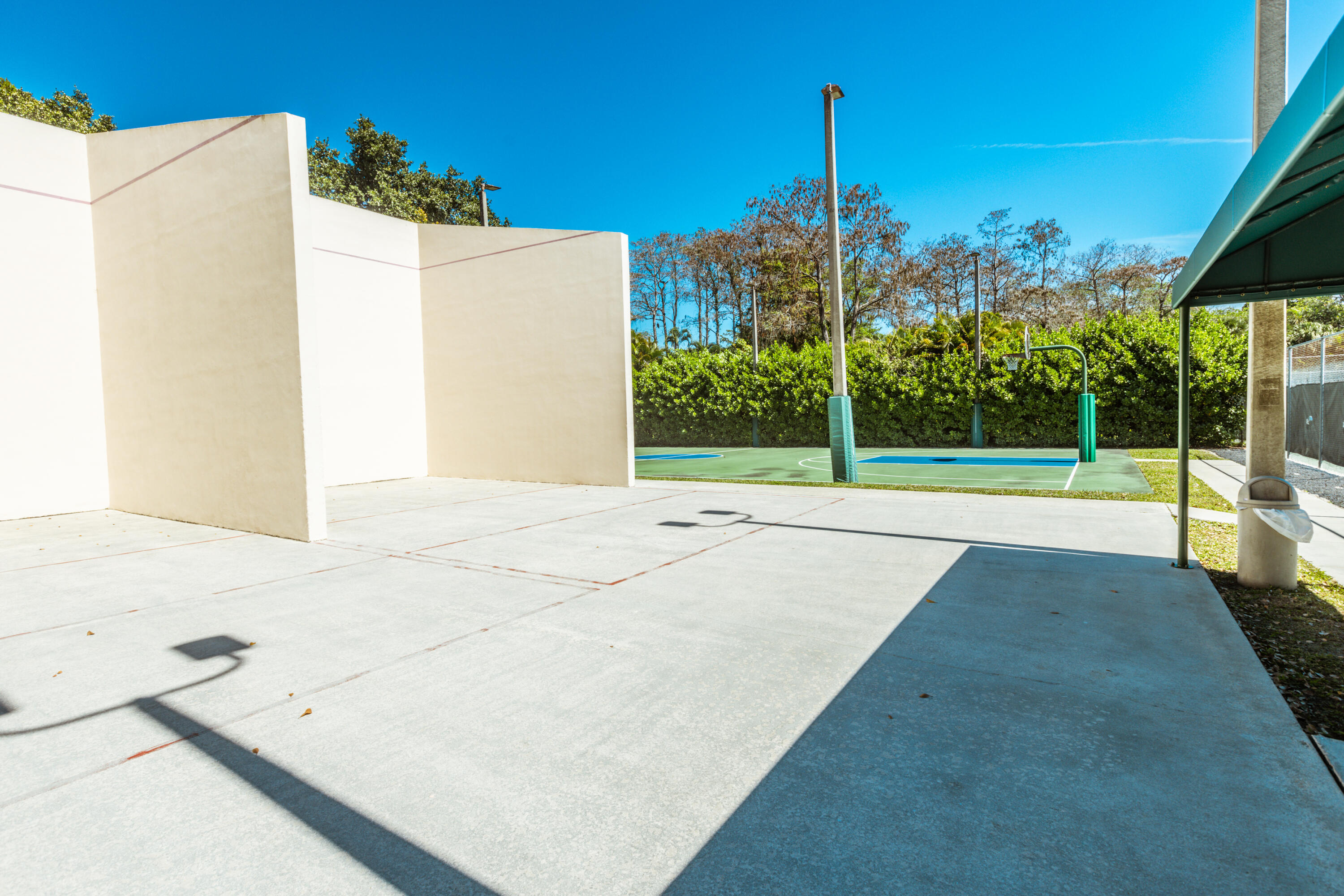 TRADEWINDS B CONDO - Residential