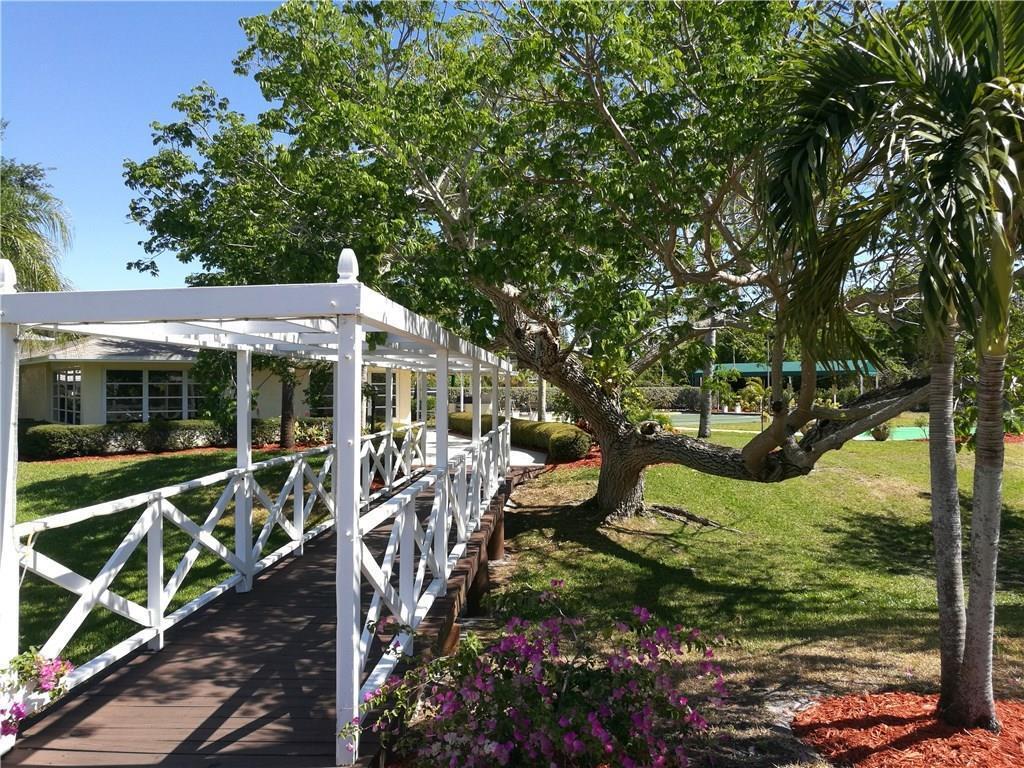 KINGSWOOD CONDO - Residential Lease