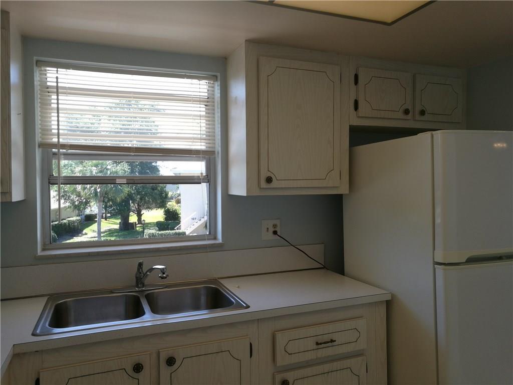 KINGSWOOD CONDO - Residential Lease