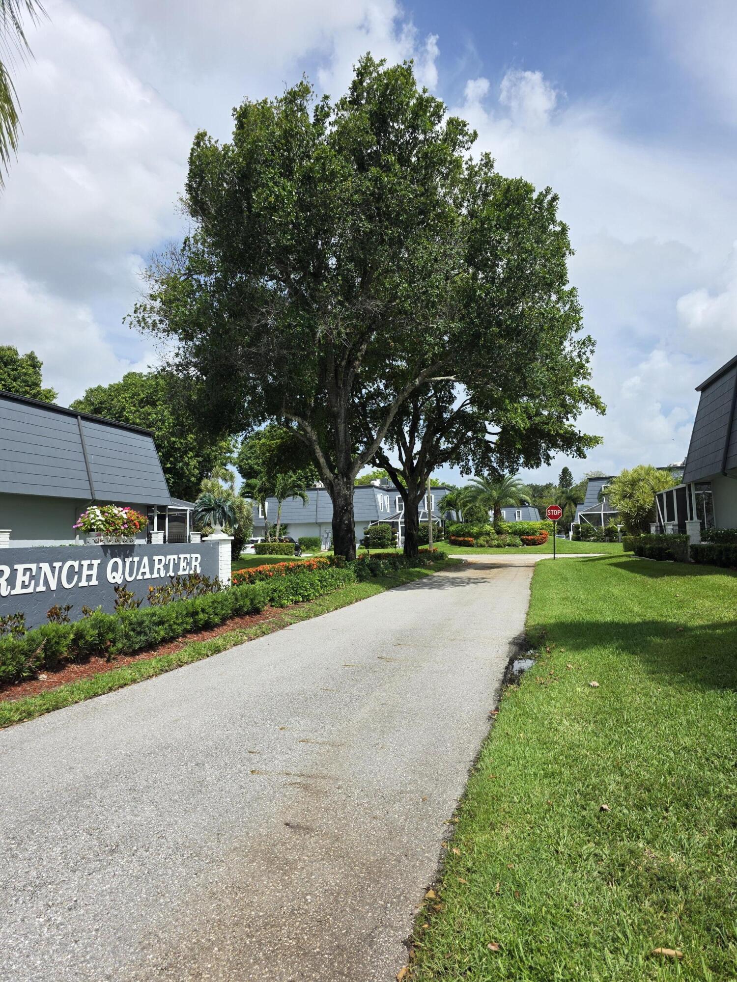 FRENCH QUARTER - Residential Lease