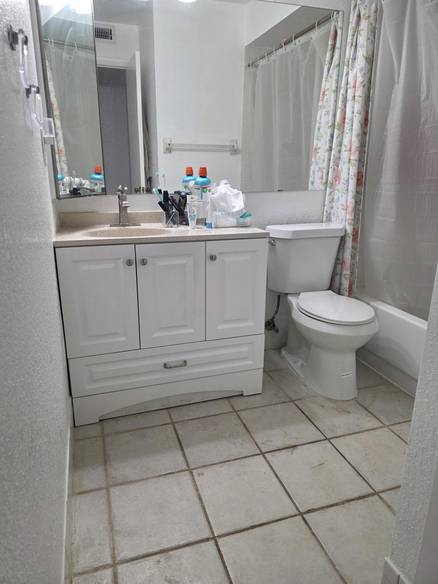 FRENCH QUARTER - Residential Lease