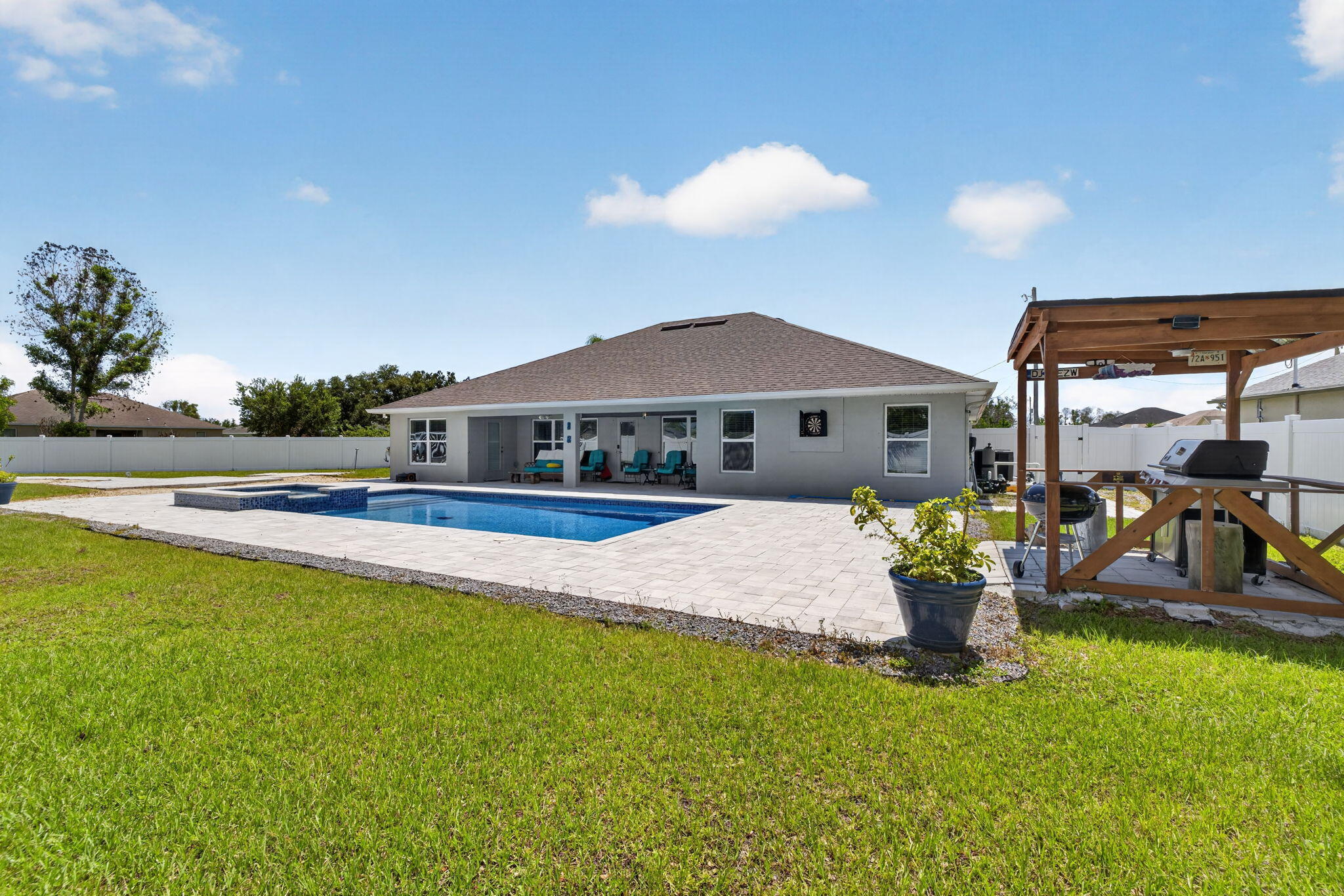 PORT ST LUCIE SECTION 48 1ST REPLAT - Residential