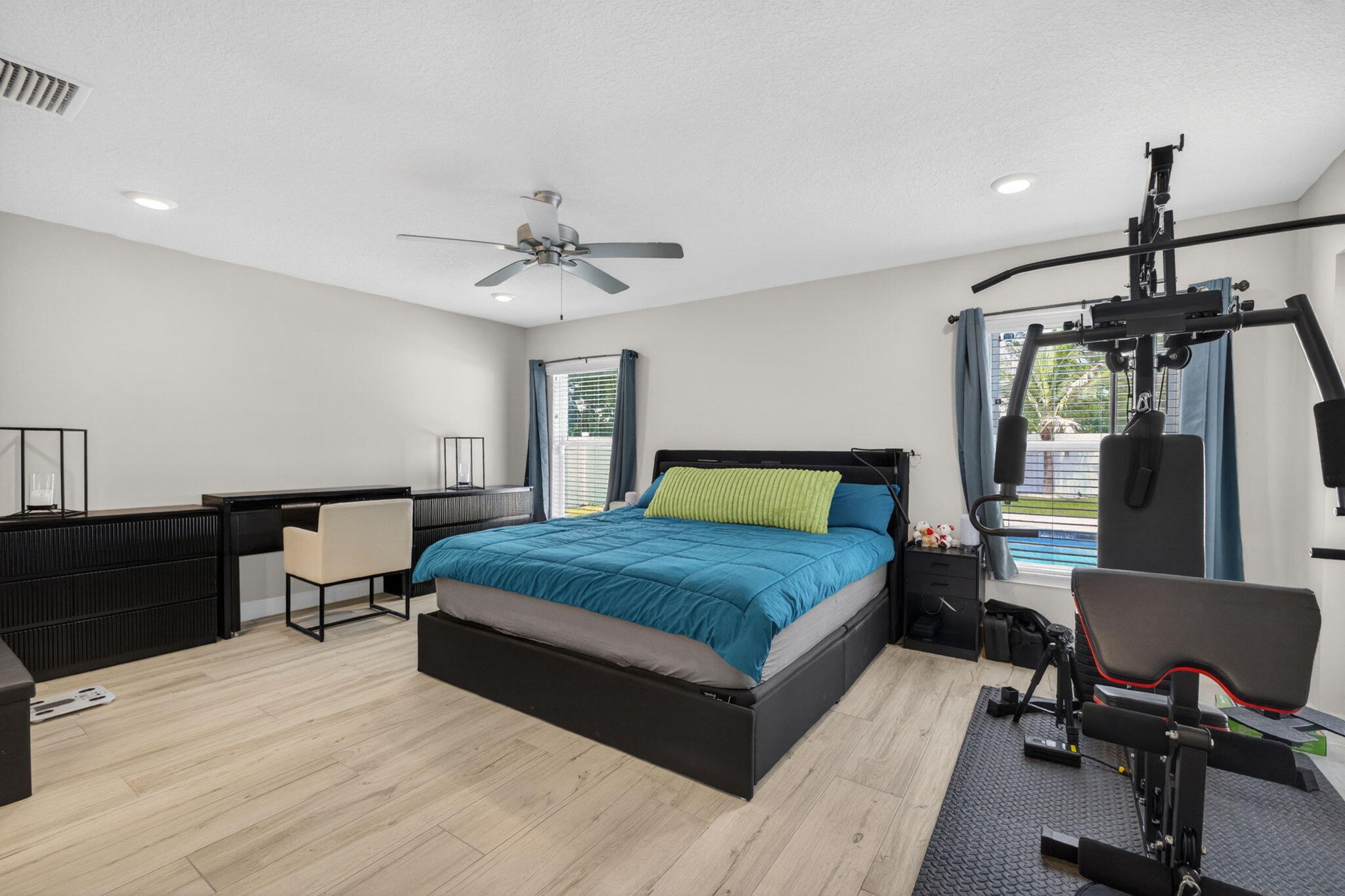 PORT ST LUCIE SECTION 48 1ST REPLAT - Residential