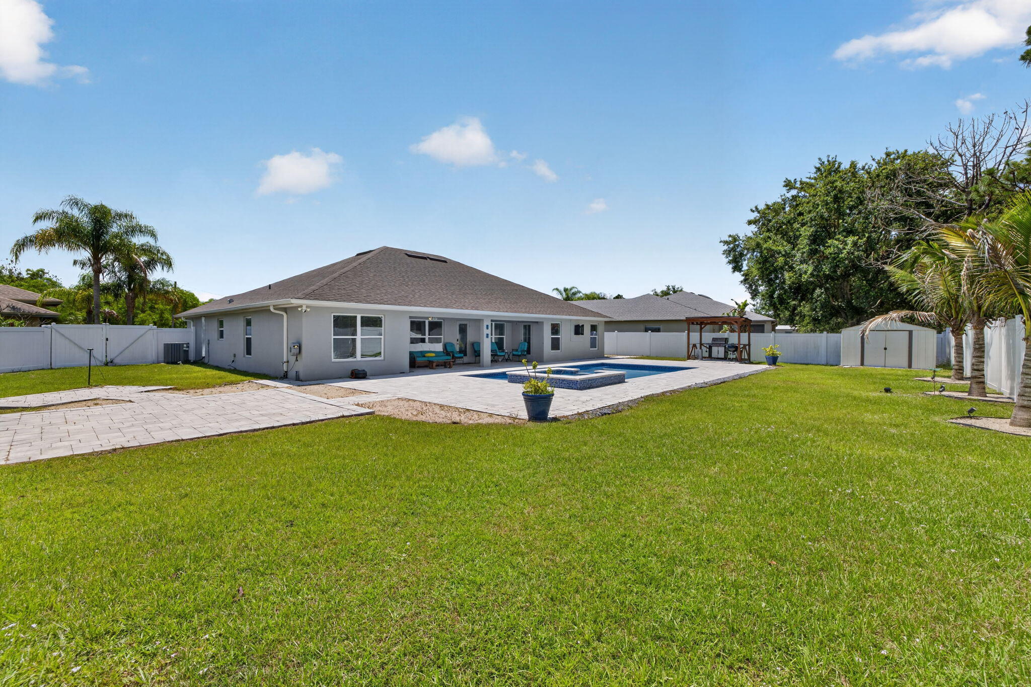 PORT ST LUCIE SECTION 48 1ST REPLAT - Residential