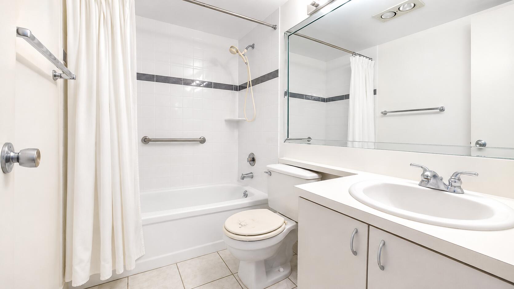 CAMDEN CONDOS - Residential