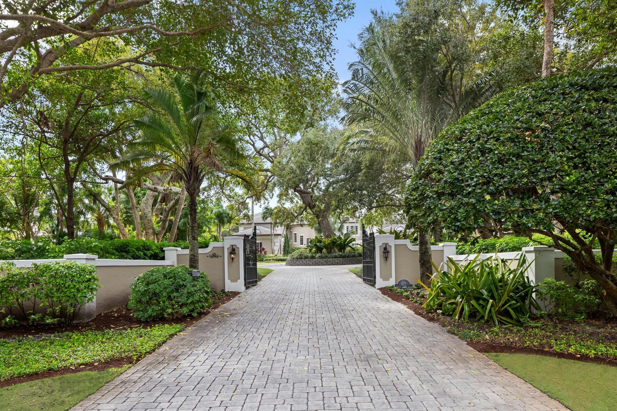 LUCINDIA - Residential