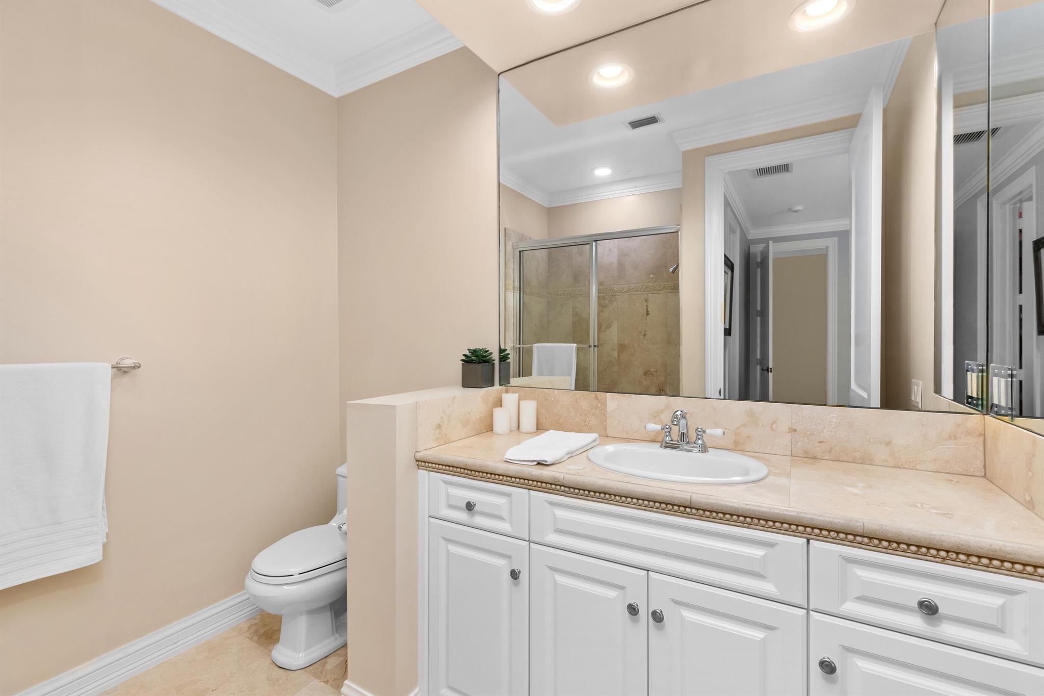 LUCINDIA - Residential