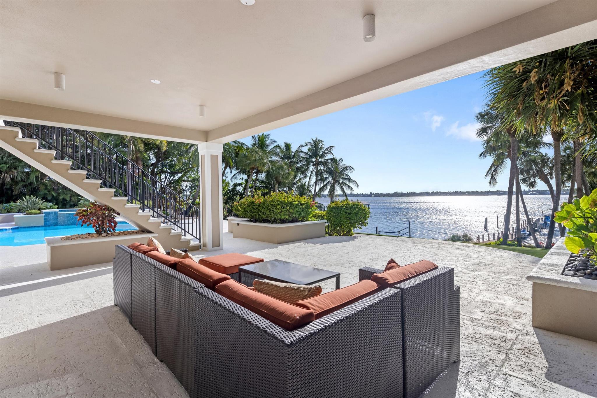 LUCINDIA - Residential